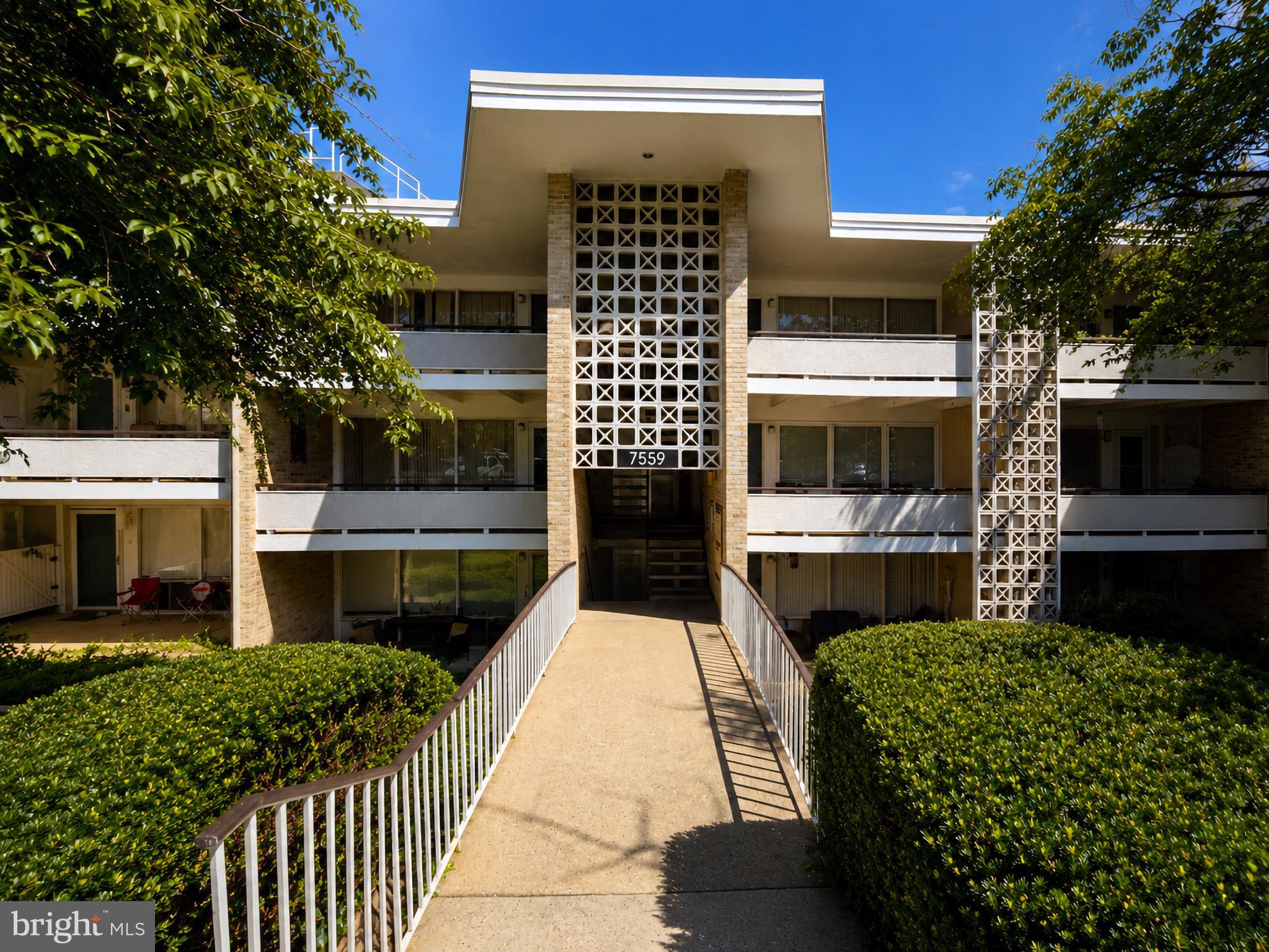7559 SPRING LAKE DRIVE D2
