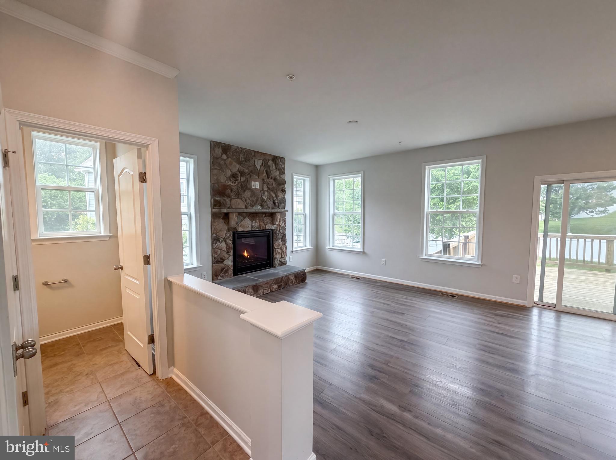 STONEGATE ESTATES - Residential