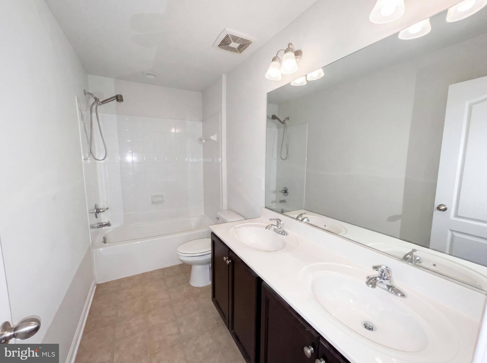 STONEGATE ESTATES - Residential