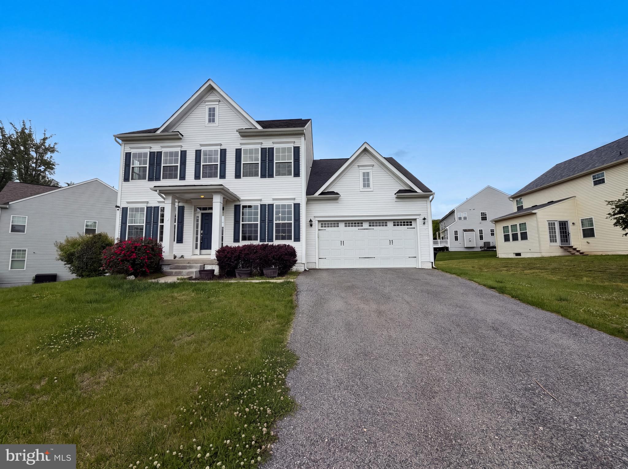 STONEGATE ESTATES - Residential