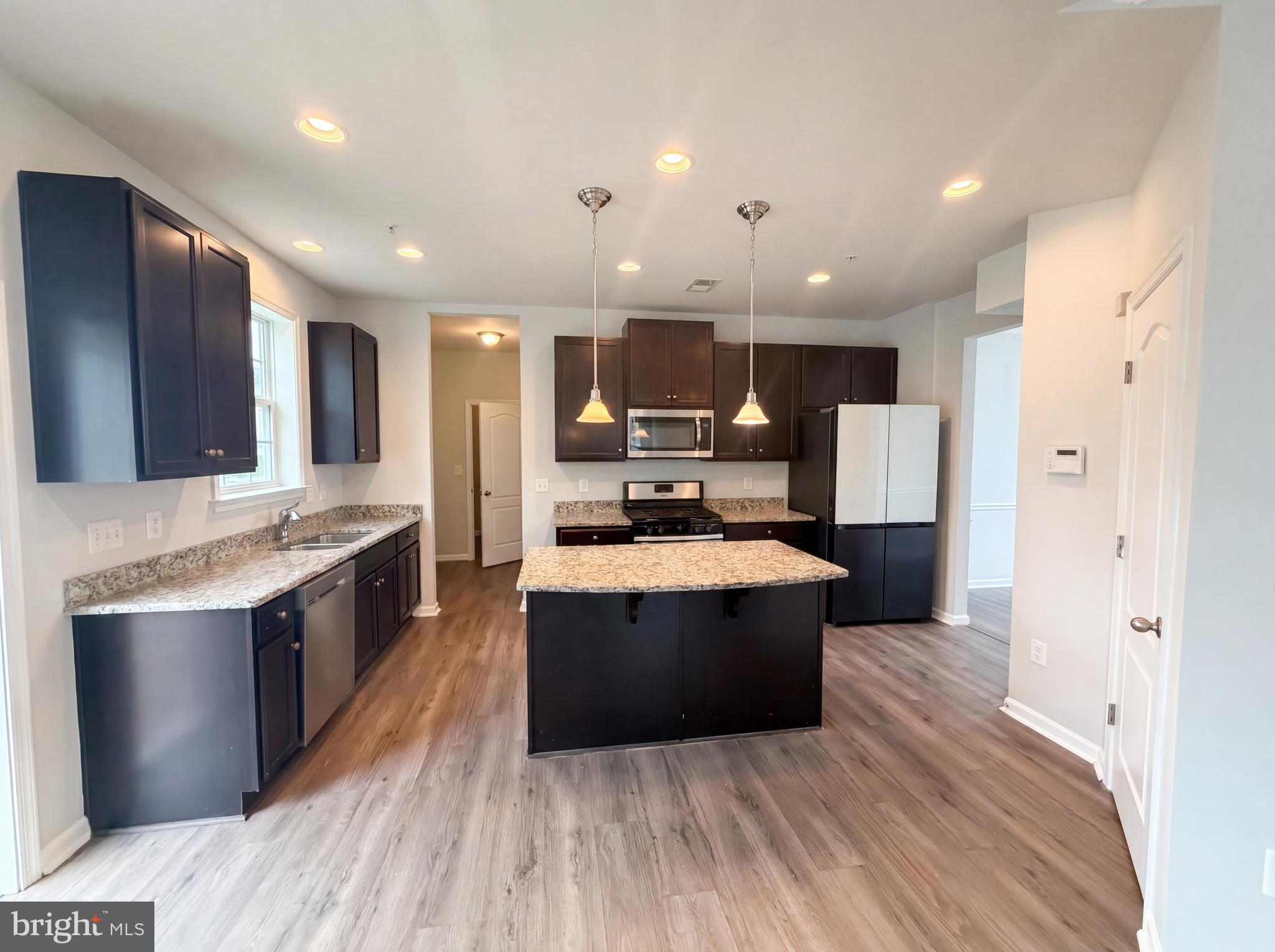 STONEGATE ESTATES - Residential