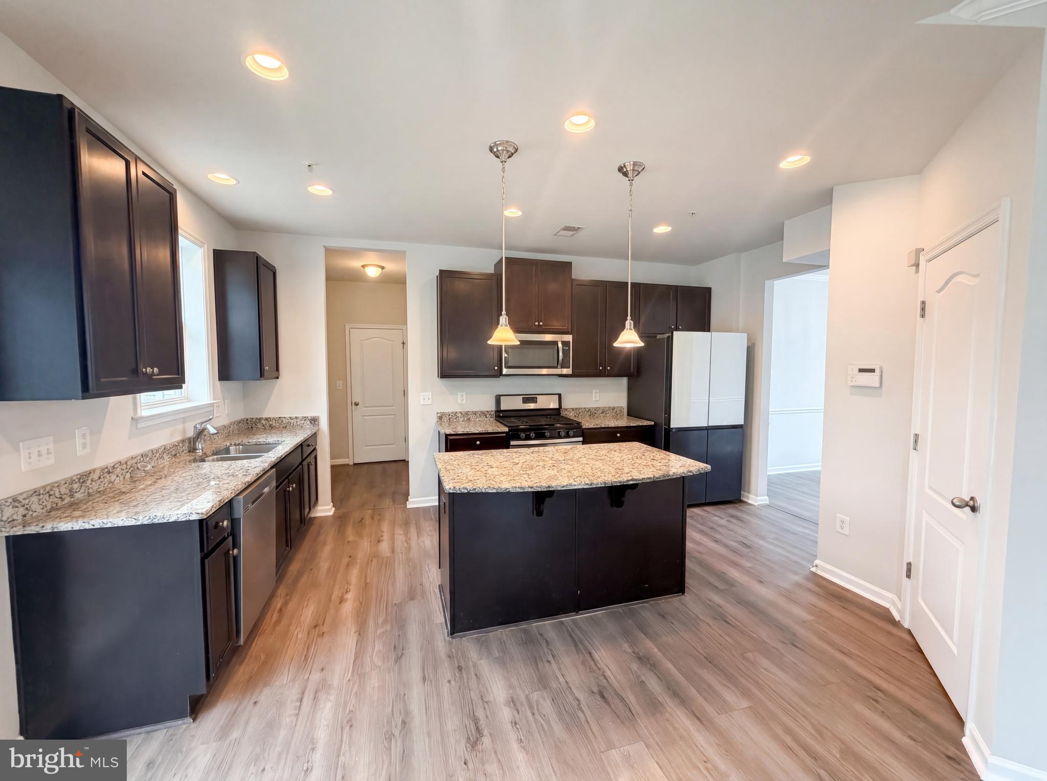 STONEGATE ESTATES - Residential