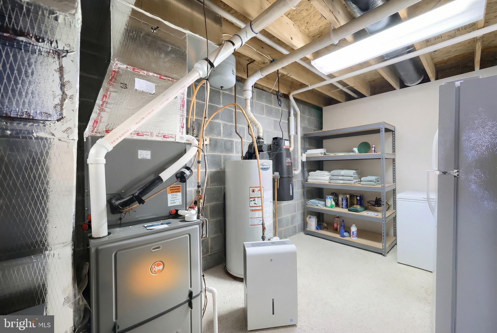 WHITE OAK MANOR - Residential