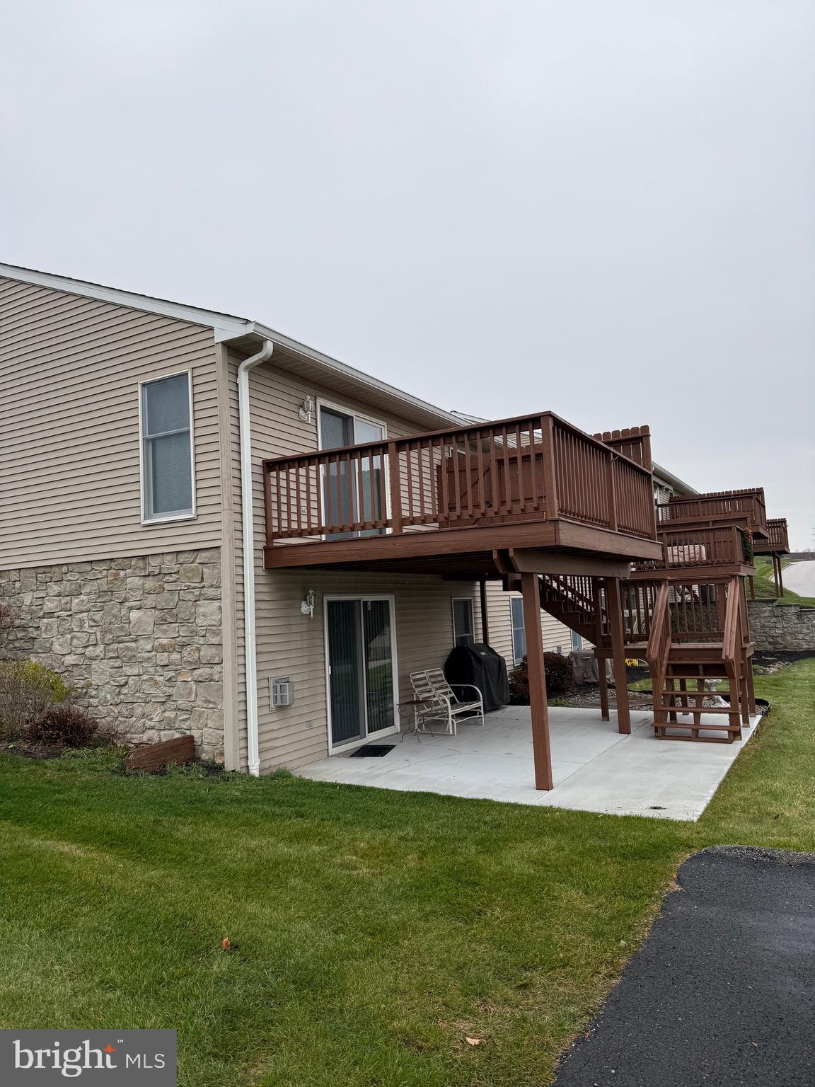 2407 PIN OAK DRIVE 33