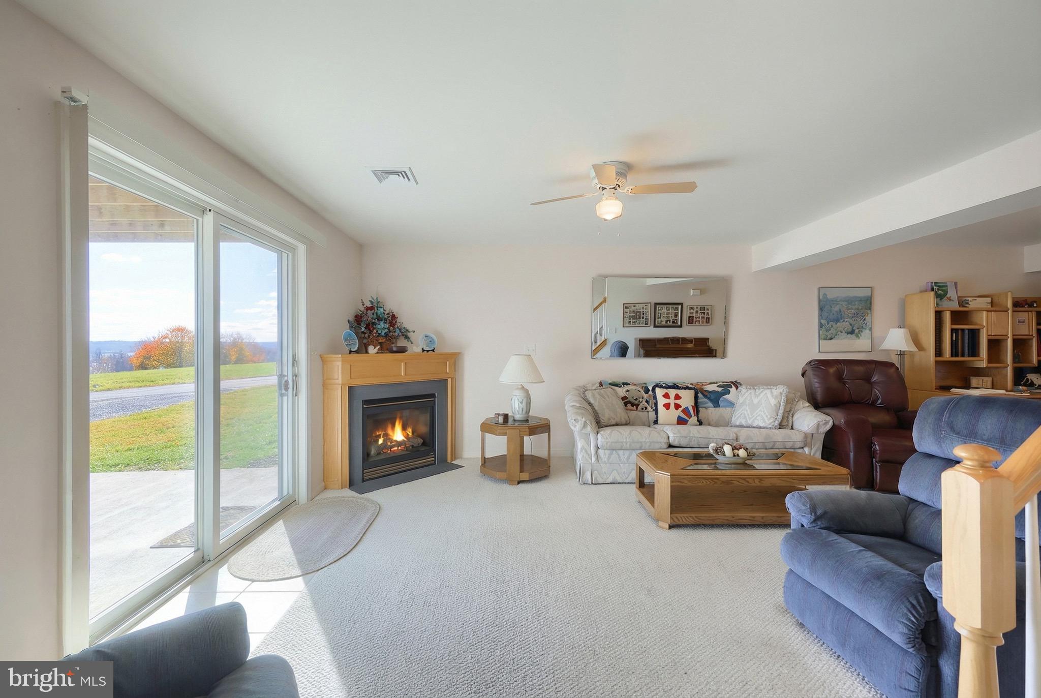 WHITE OAK MANOR - Residential