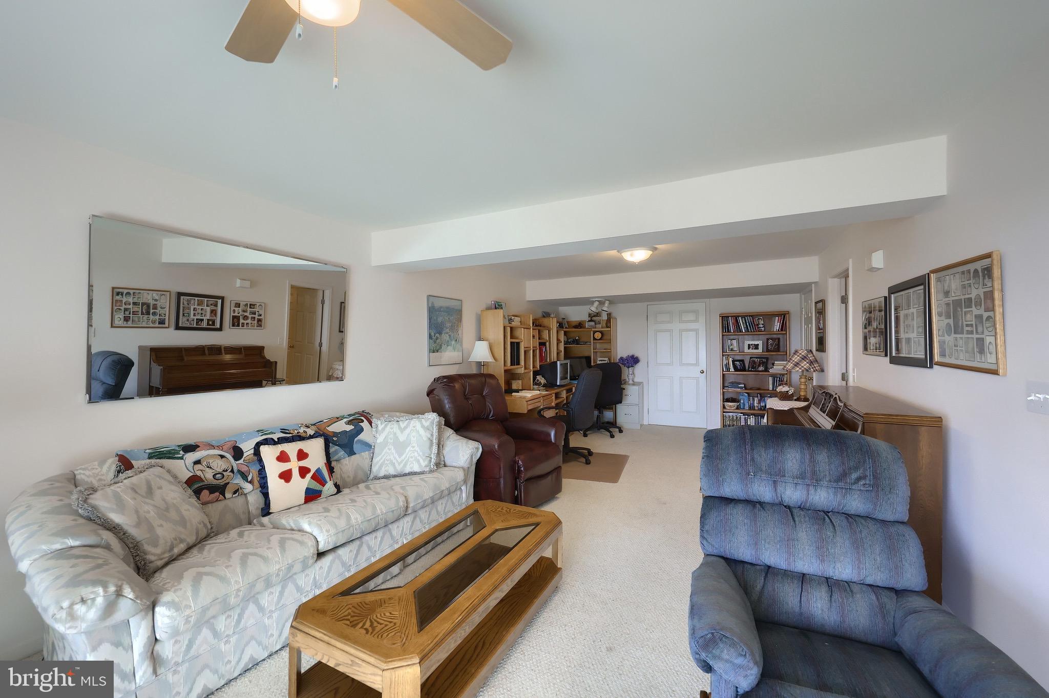 WHITE OAK MANOR - Residential