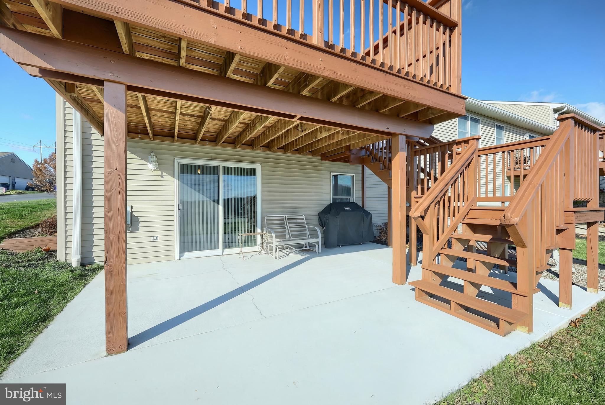 WHITE OAK MANOR - Residential