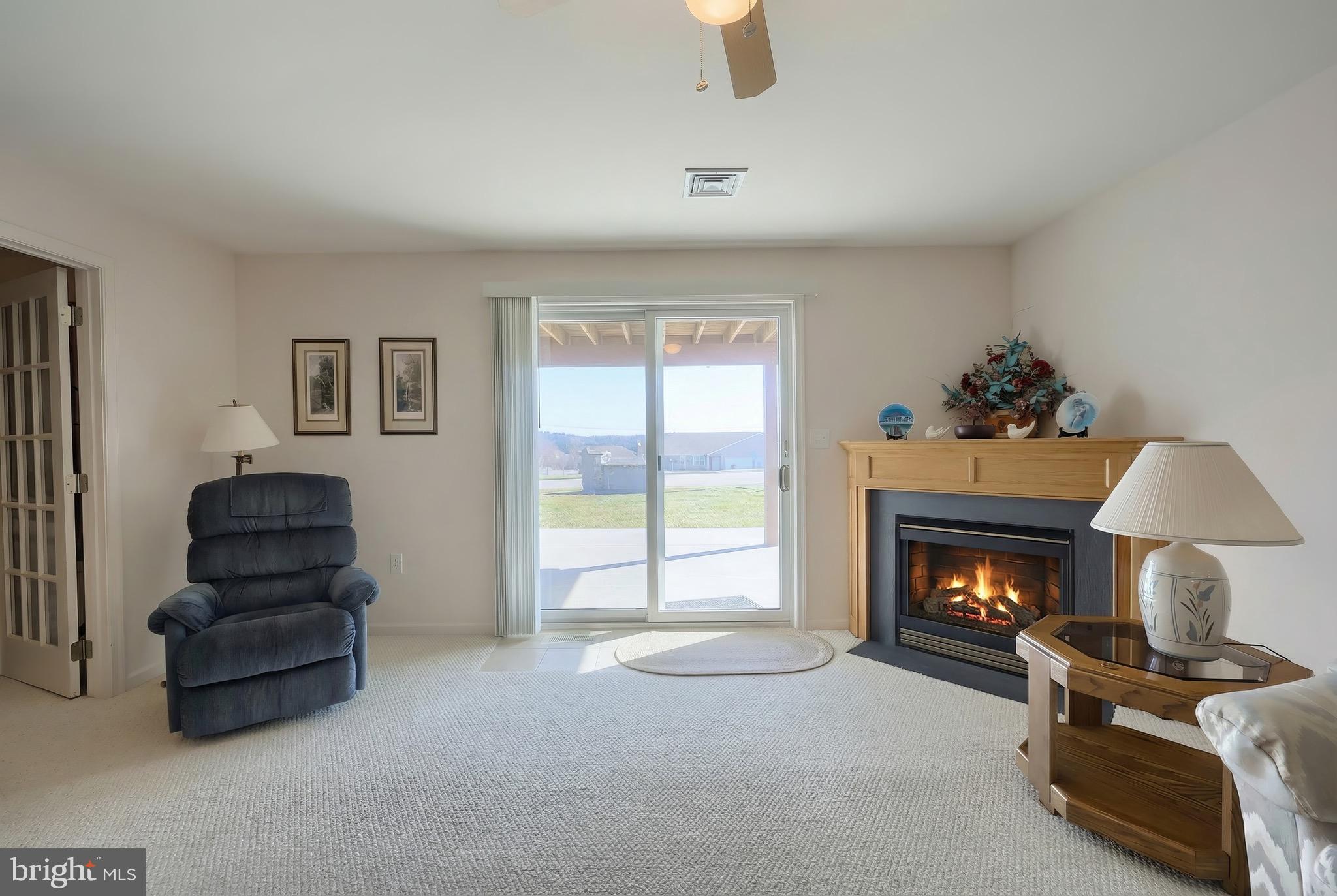 WHITE OAK MANOR - Residential