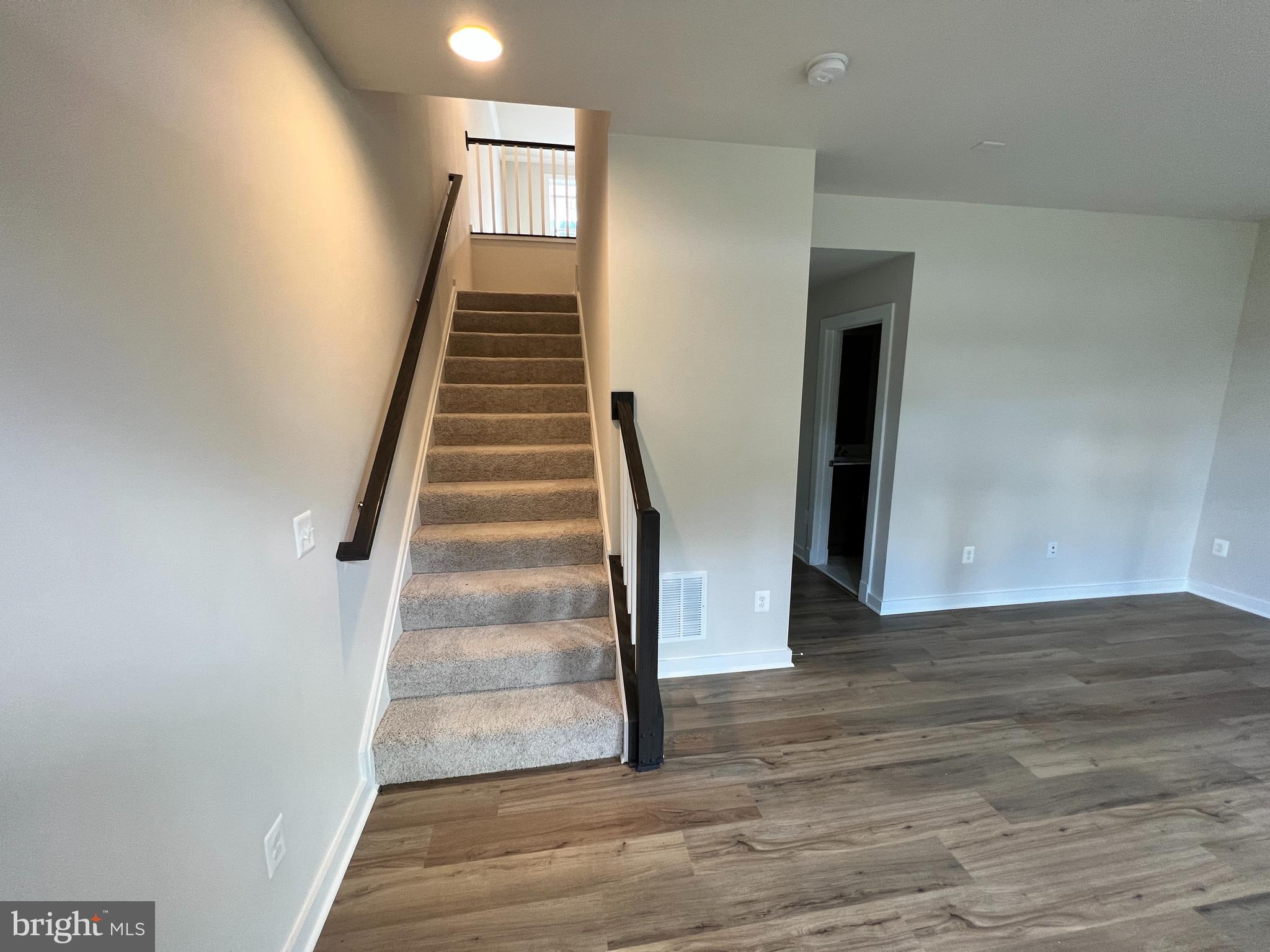 HIGHLANDER PARK - Residential Lease