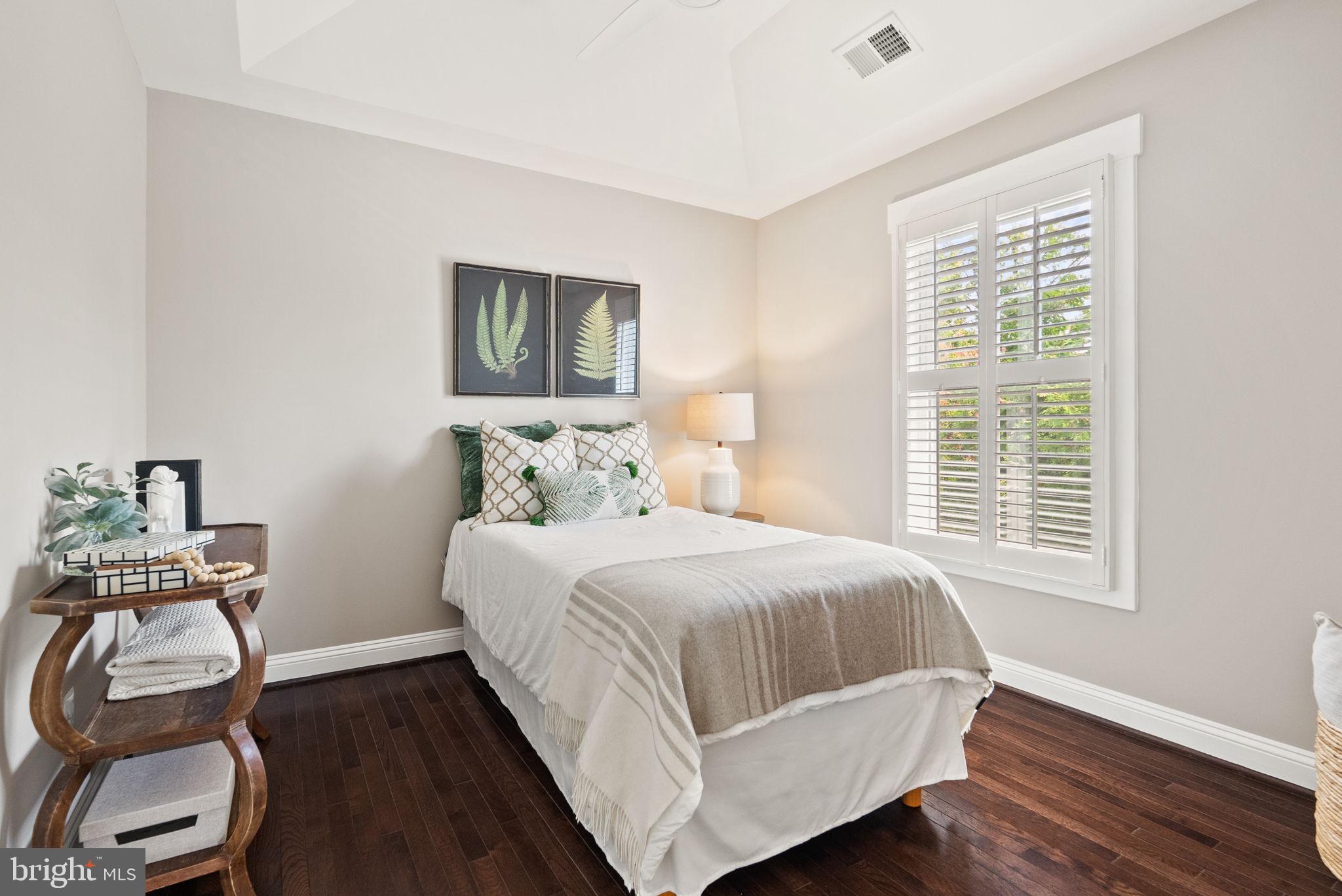 JEFFERSON PARK - Residential