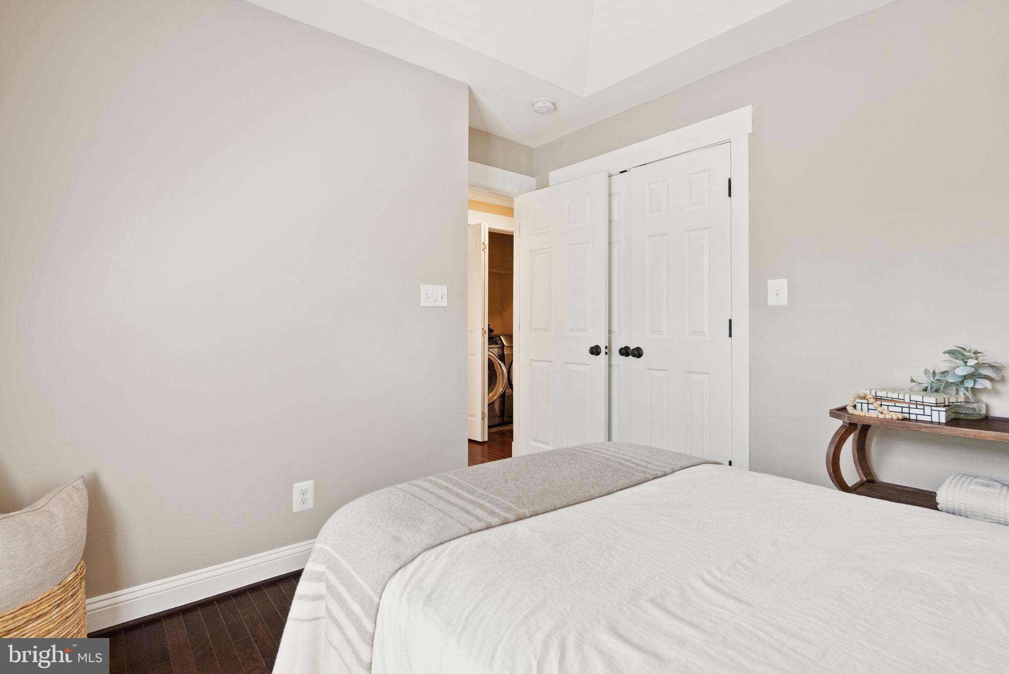 JEFFERSON PARK - Residential