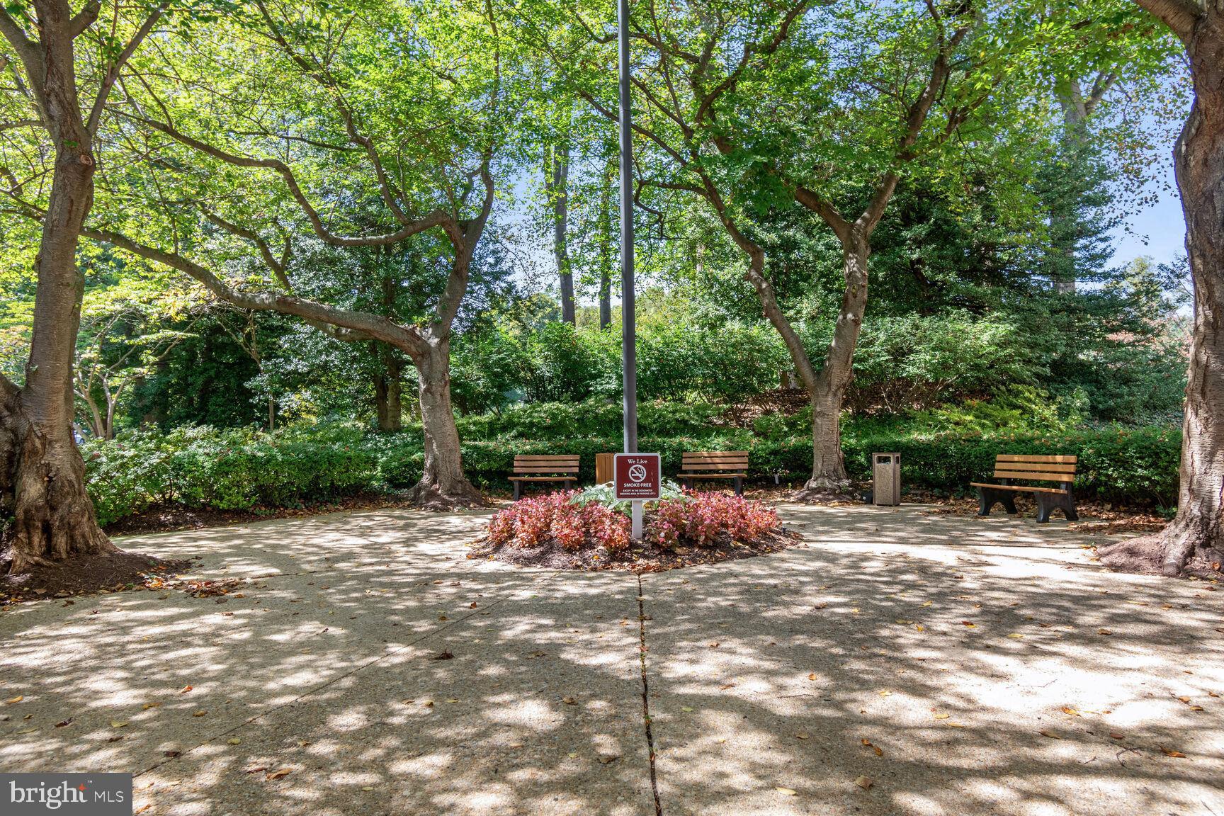 PROMENADE TOWERS - Residential