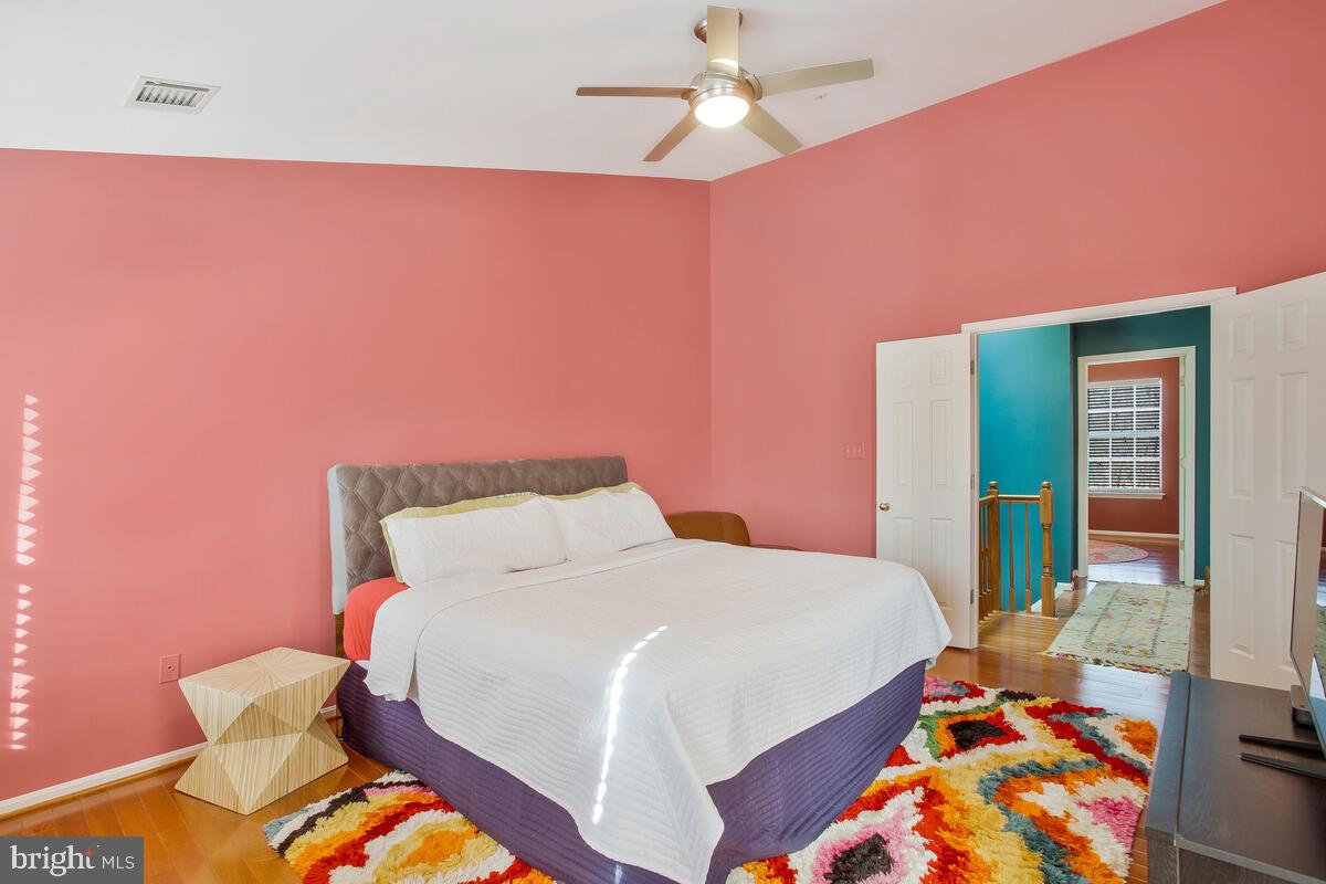 NORTHRIDGE - Residential