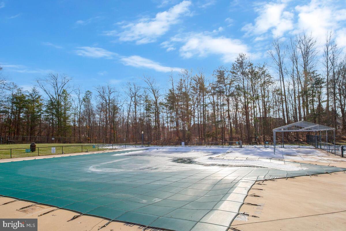 NORTHRIDGE - Residential