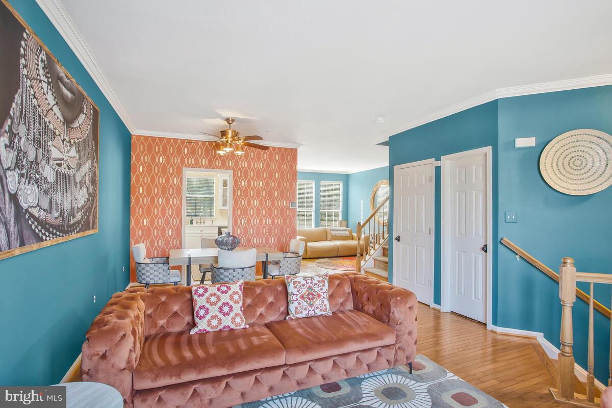 NORTHRIDGE - Residential