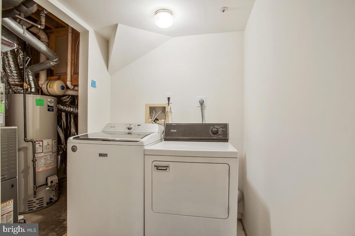 NORTHRIDGE - Residential