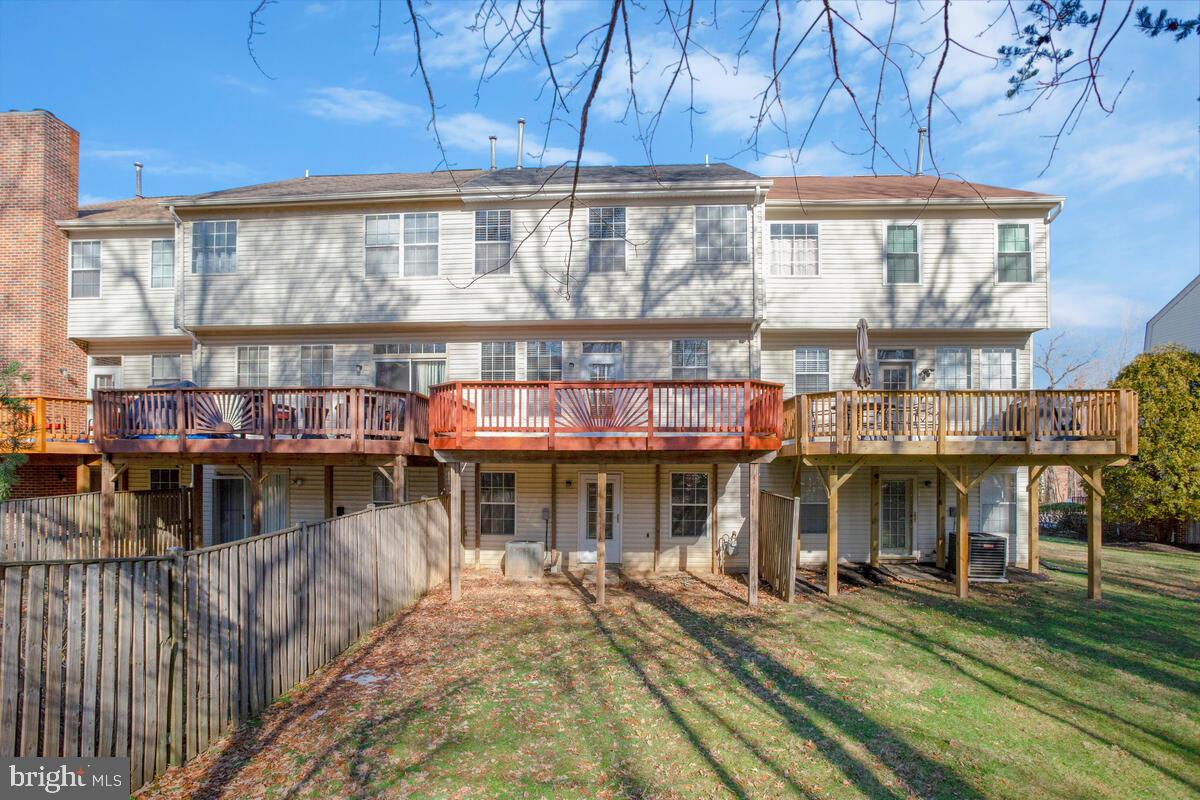 NORTHRIDGE - Residential