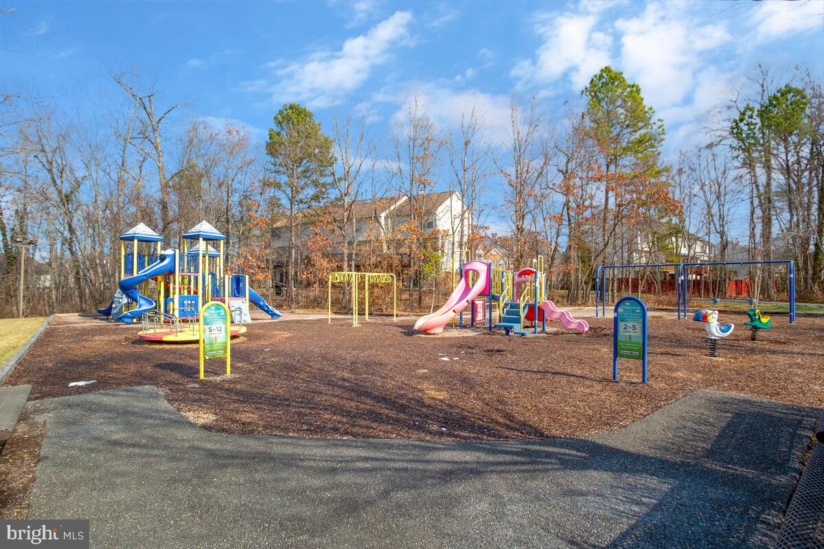 NORTHRIDGE - Residential