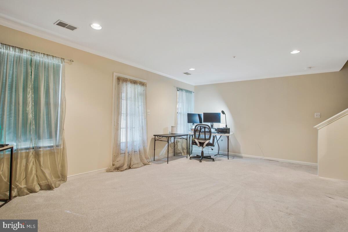 NORTHRIDGE - Residential