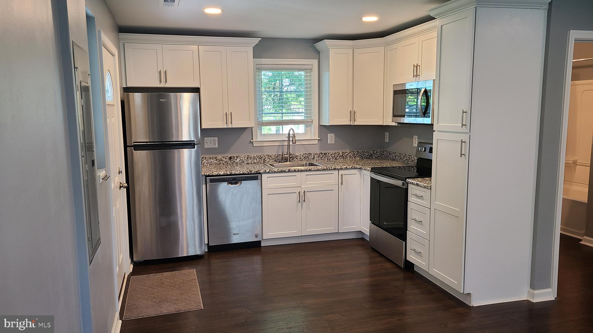 BLOOMSBURY PARK - Residential Lease