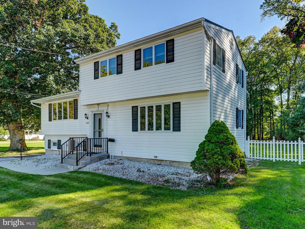 Photo of 609 S Rogers Street, ABERDEEN, MD 21001 (MLS # MDHR2048056)