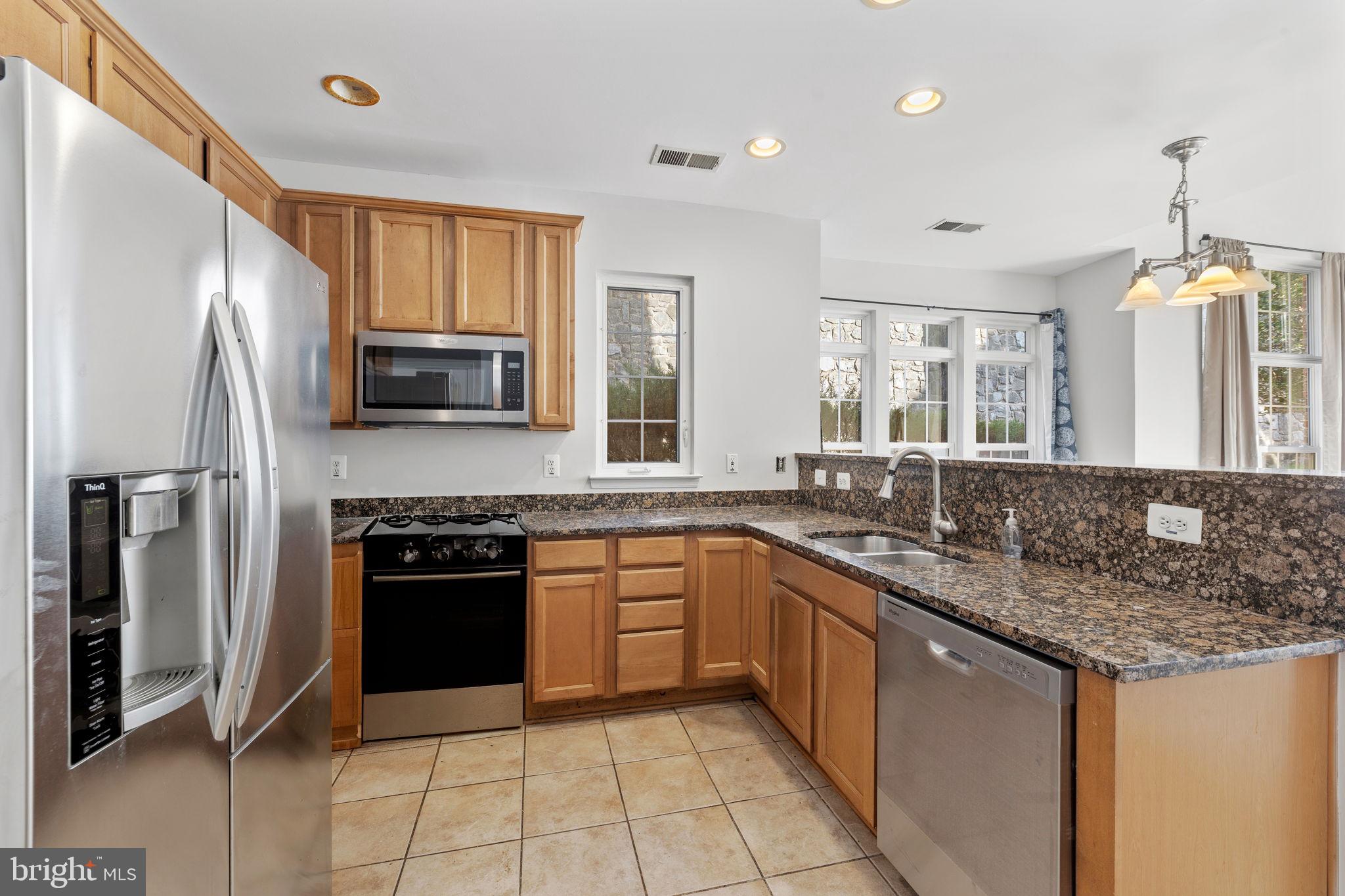 THE TOWNES CONDOMINIUM - Residential