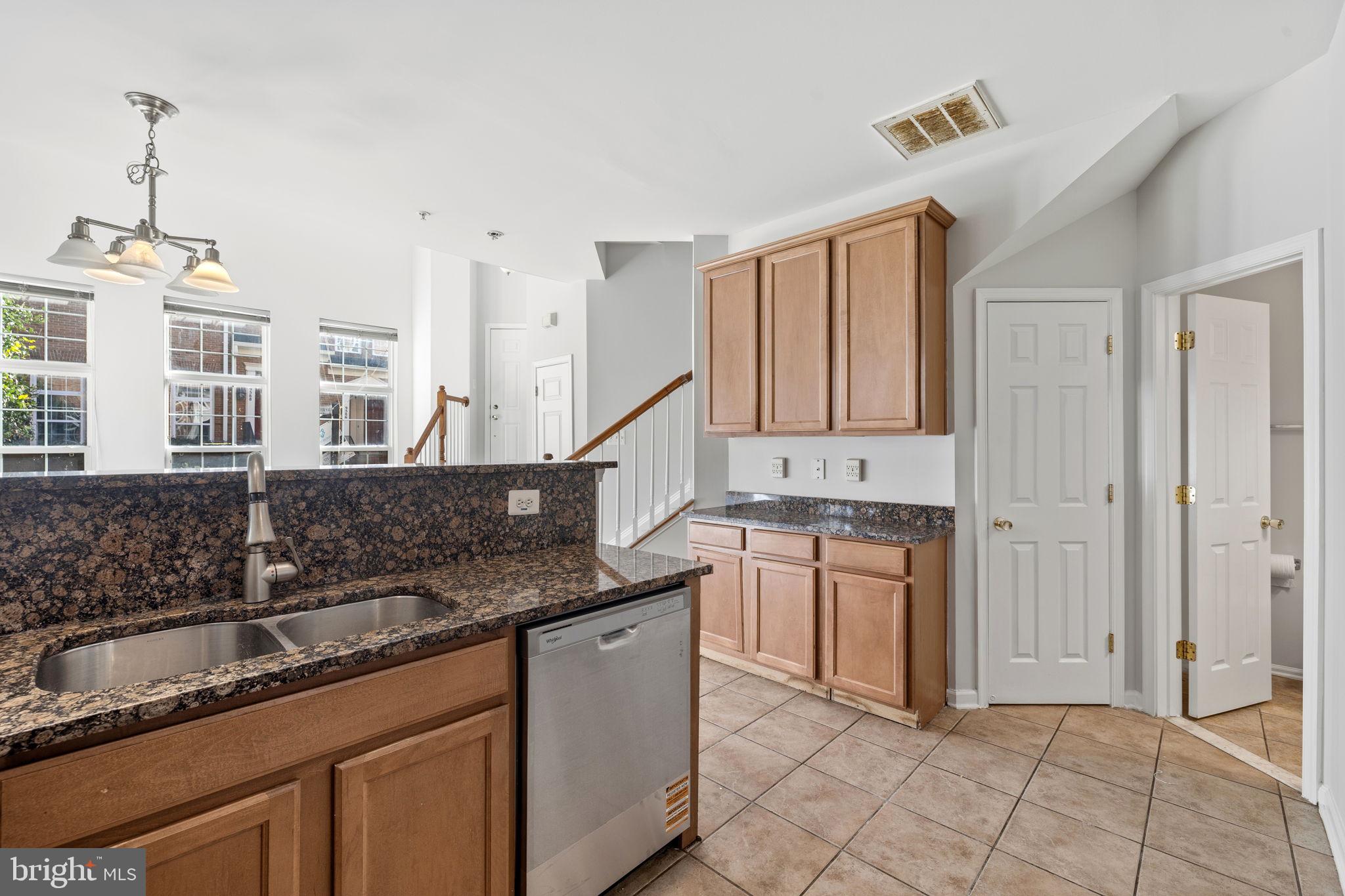 THE TOWNES CONDOMINIUM - Residential