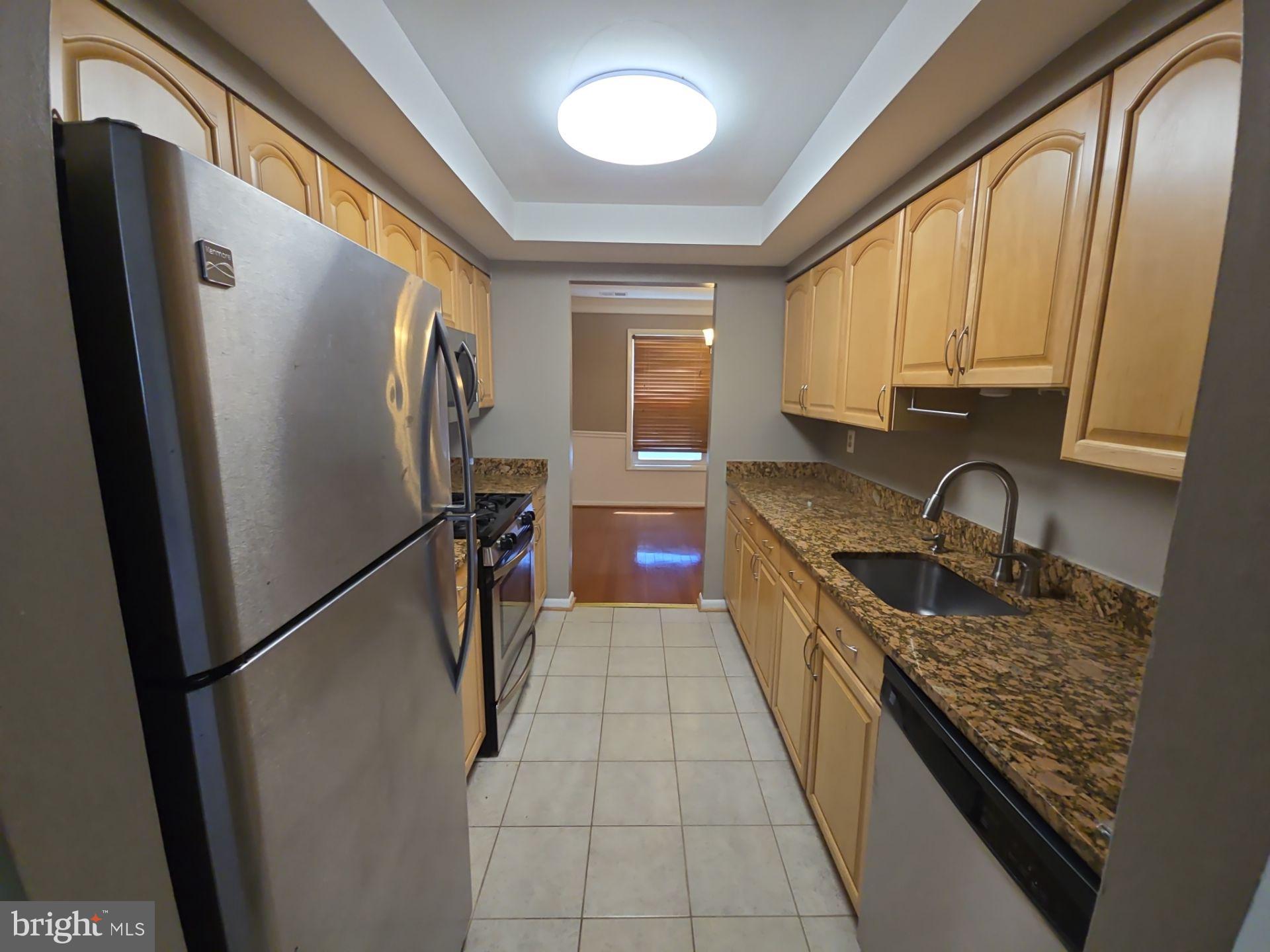 REFLECTION LAKE - Residential Lease