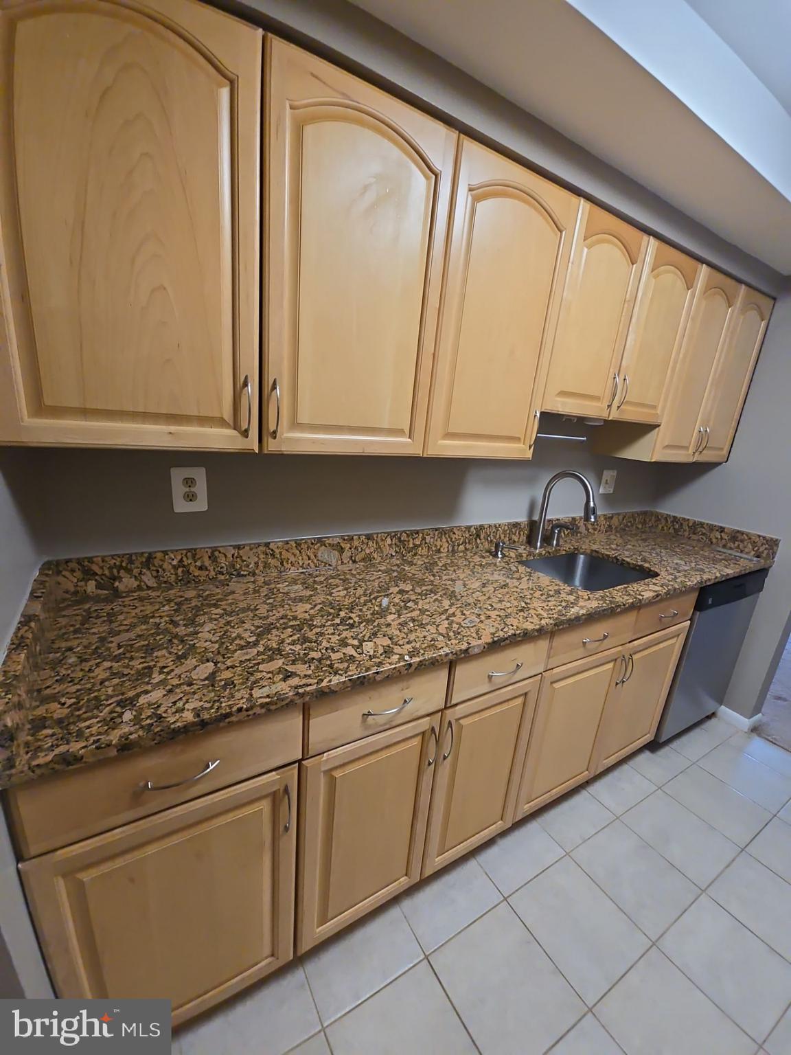 REFLECTION LAKE - Residential Lease