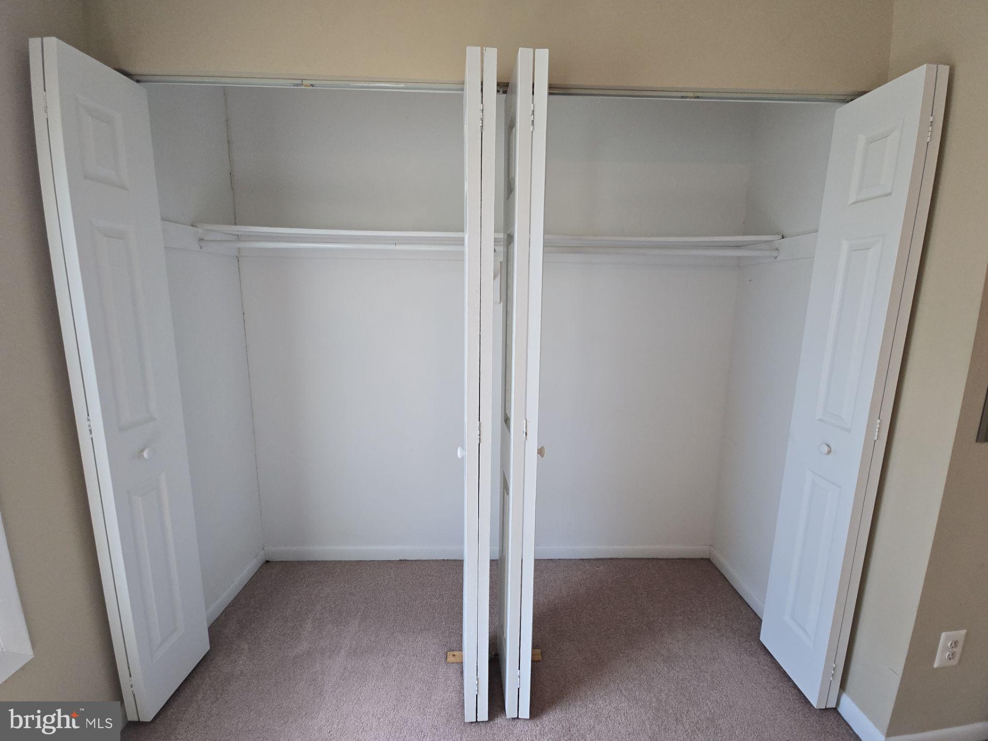 REFLECTION LAKE - Residential Lease