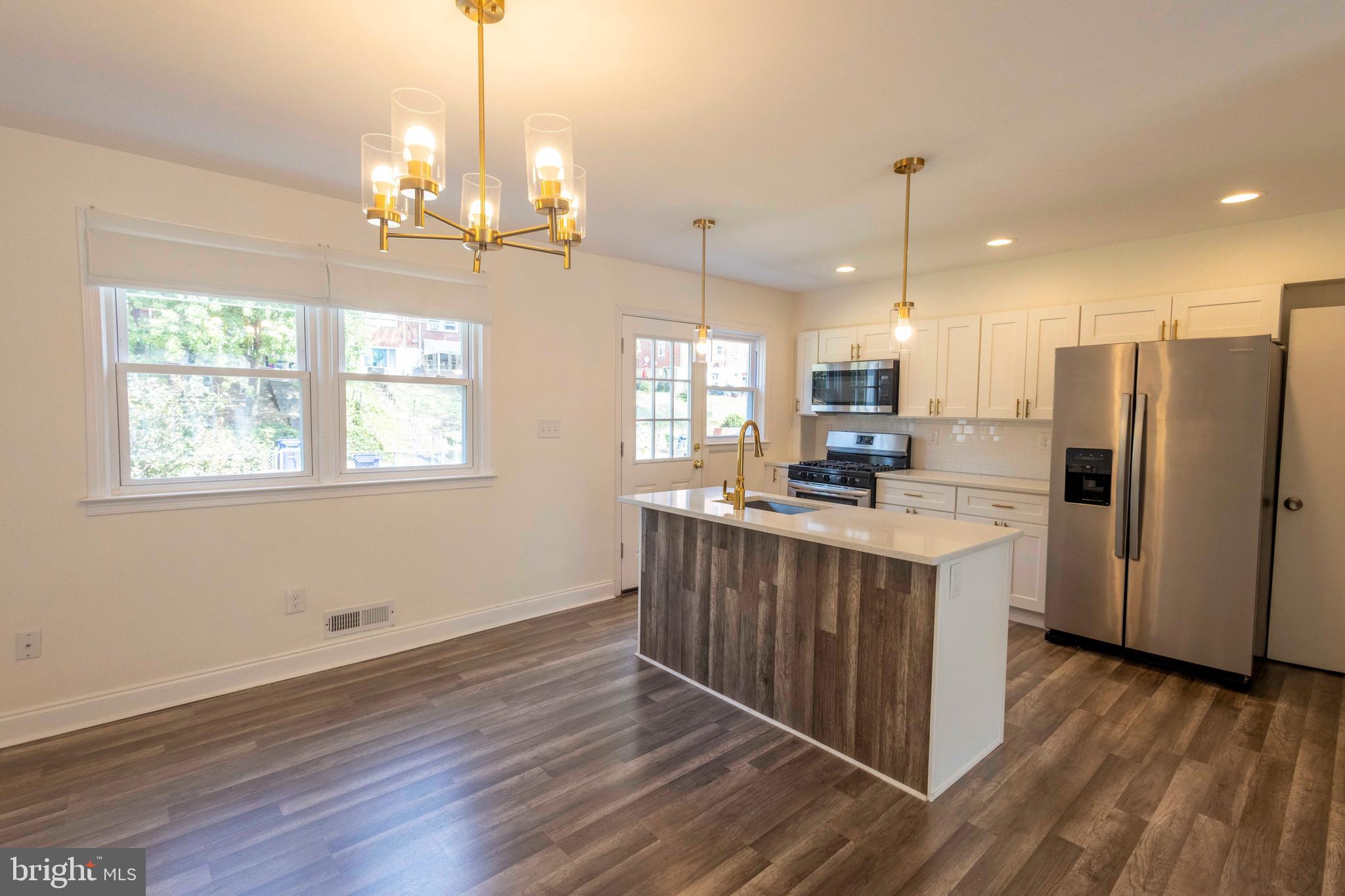 GLEN OAKS - Residential Lease