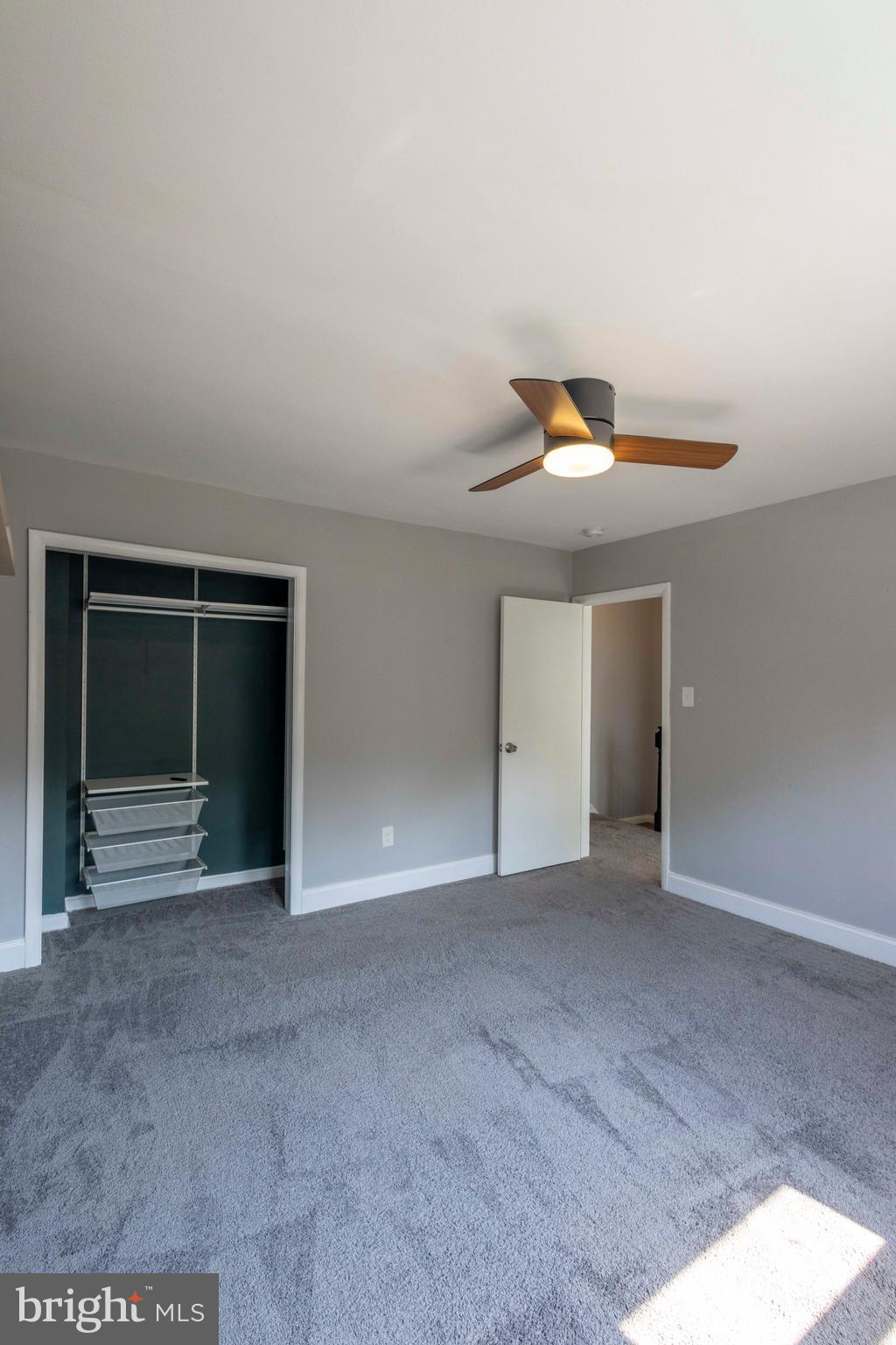 GLEN OAKS - Residential Lease