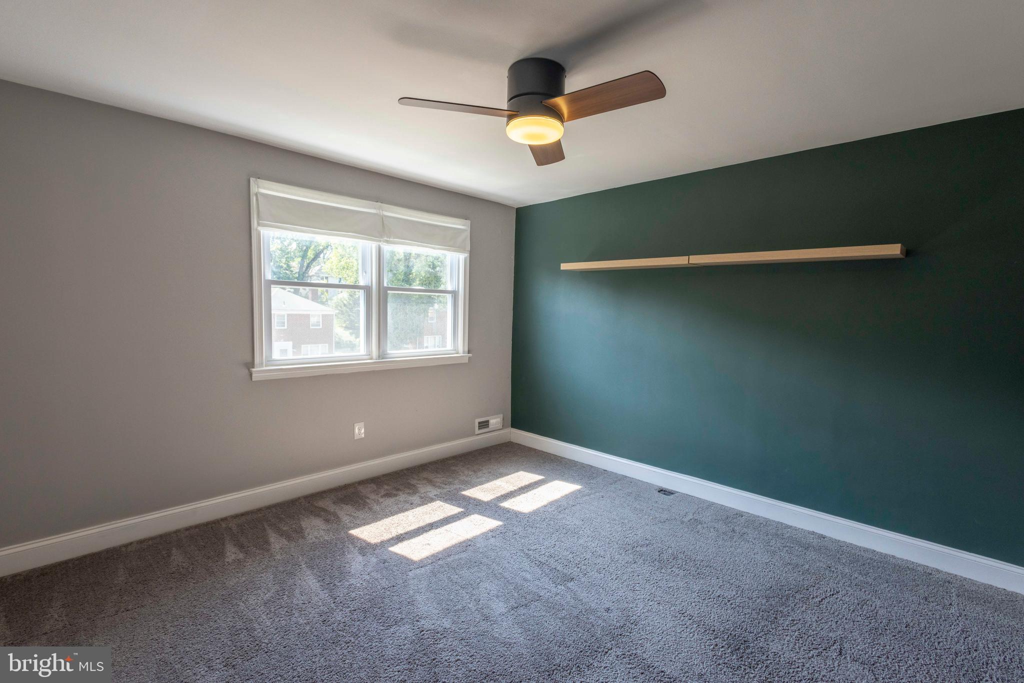 GLEN OAKS - Residential Lease