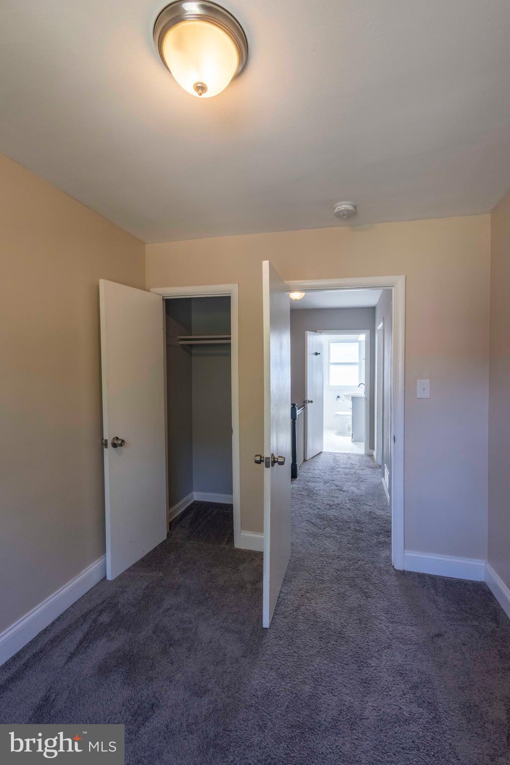 GLEN OAKS - Residential Lease