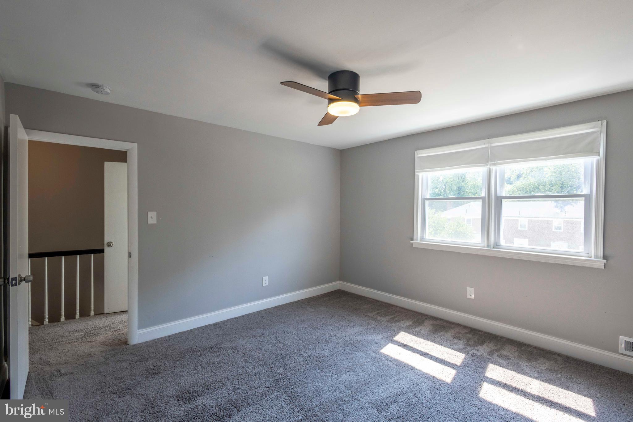 GLEN OAKS - Residential Lease