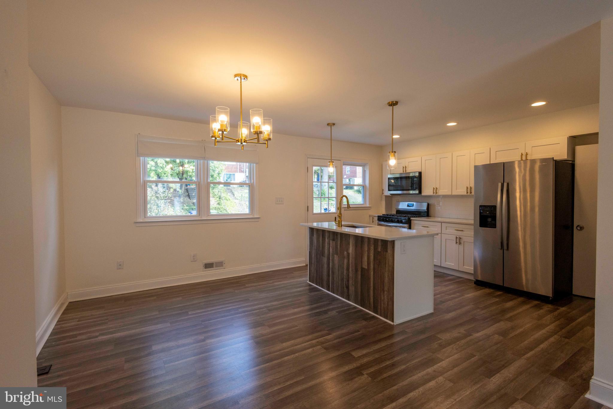 GLEN OAKS - Residential Lease