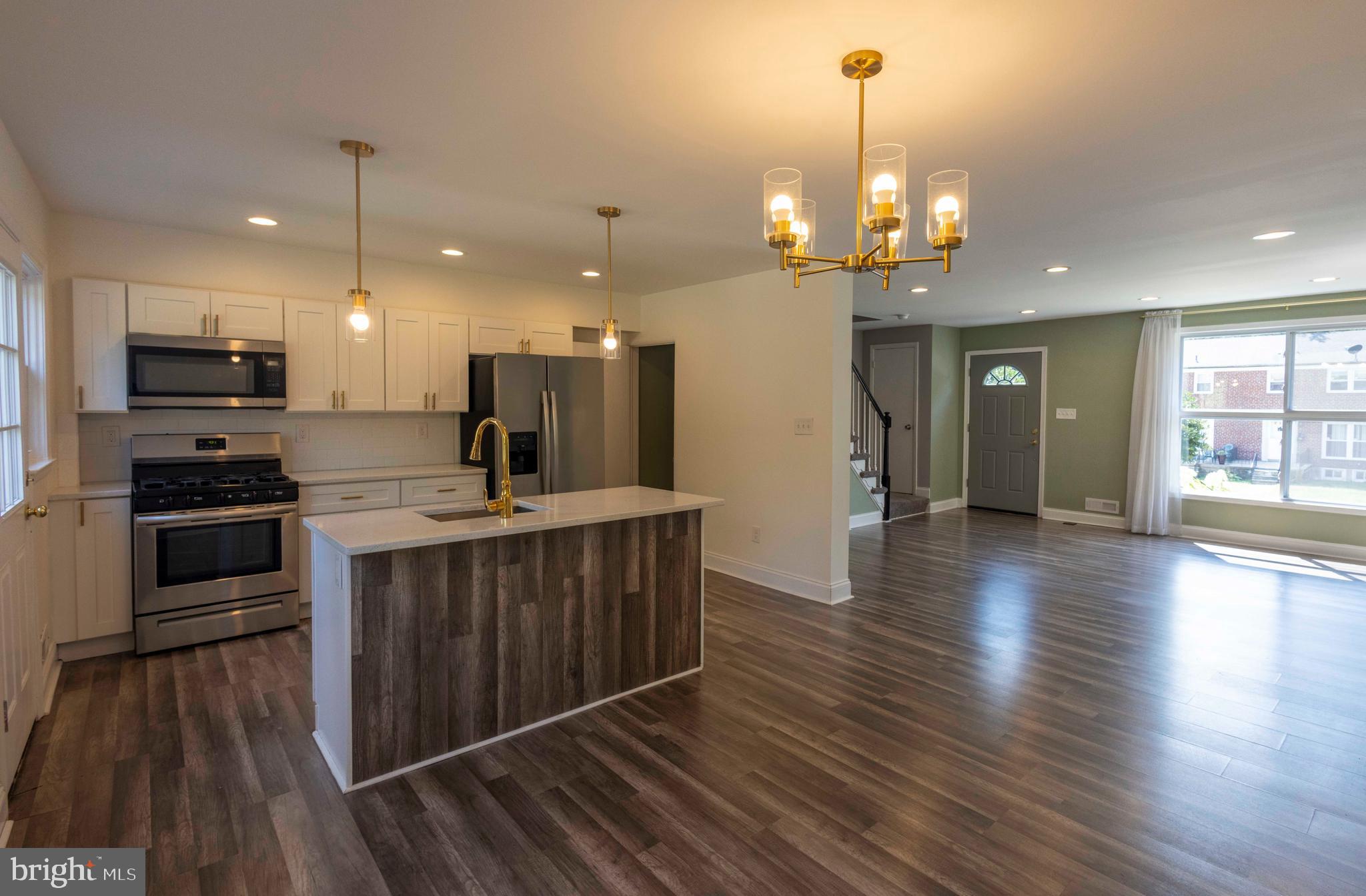 GLEN OAKS - Residential Lease