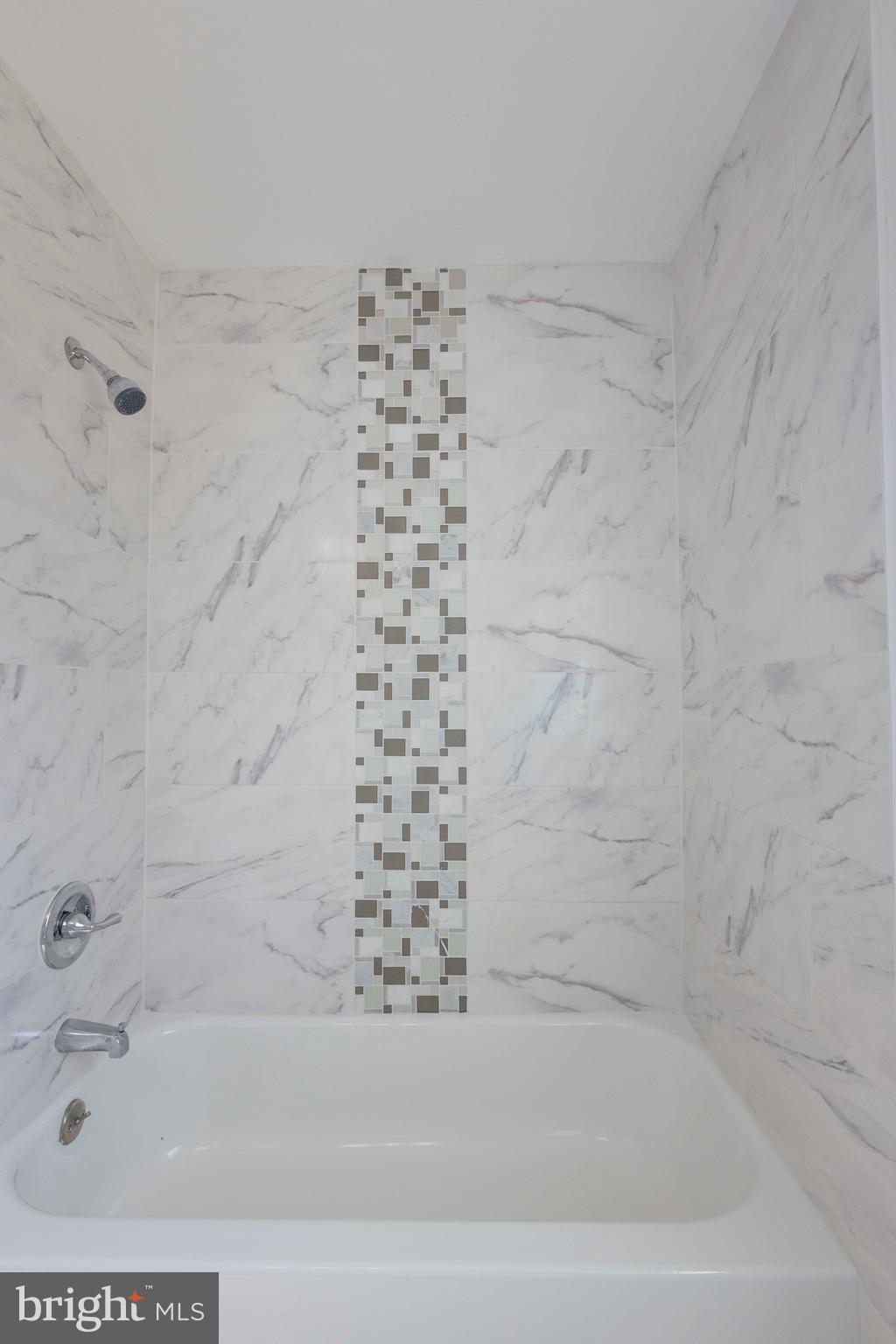 GLEN OAKS - Residential Lease