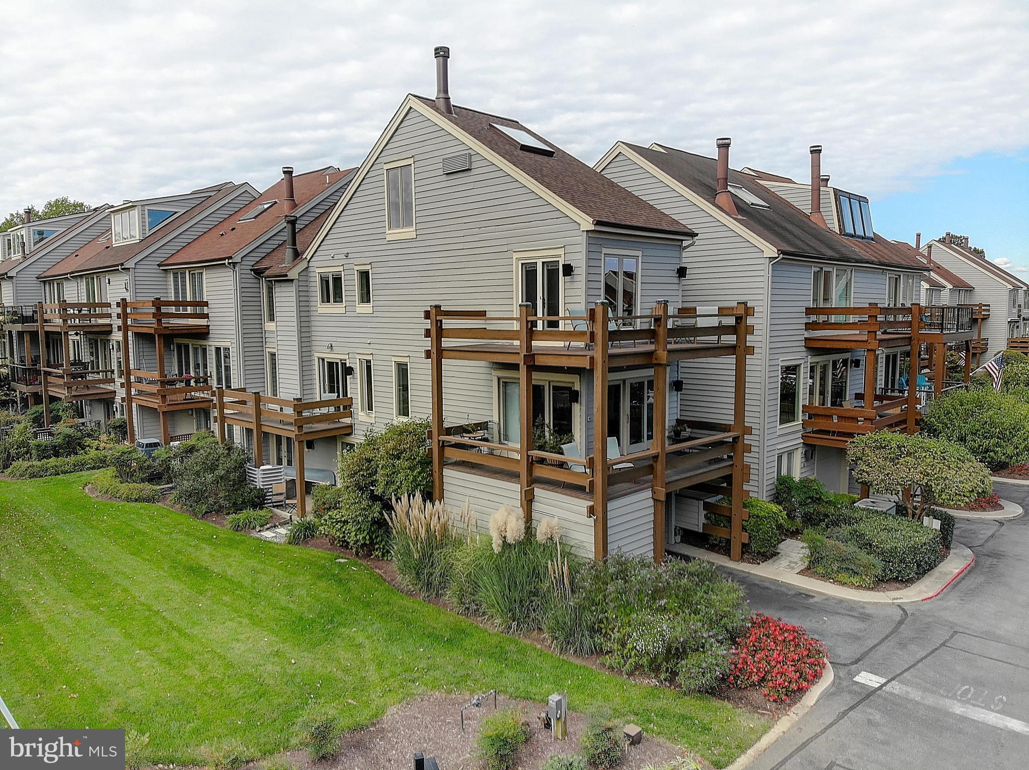 CHESAPEAKE LANDING - Residential