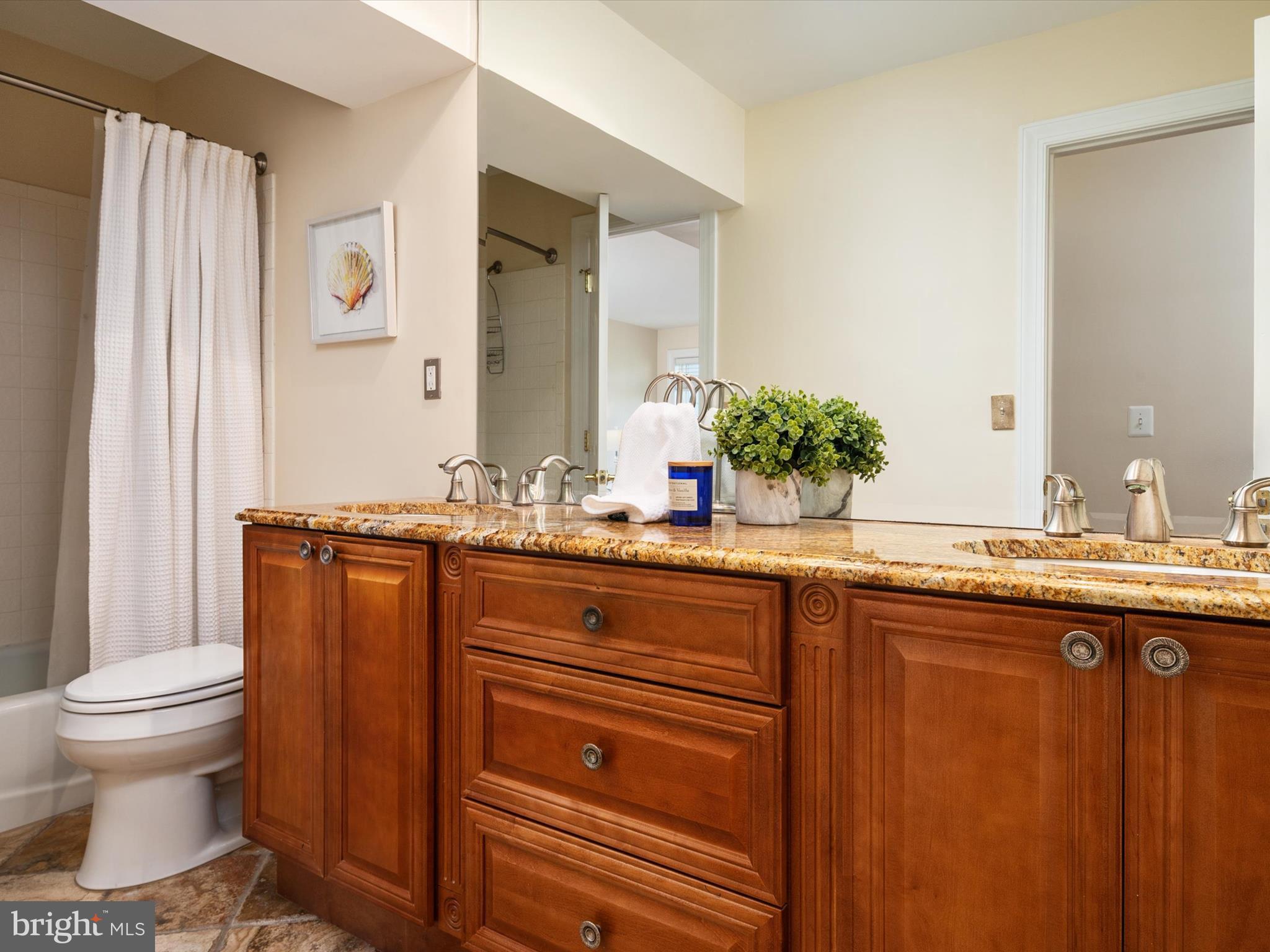 CHESAPEAKE LANDING - Residential