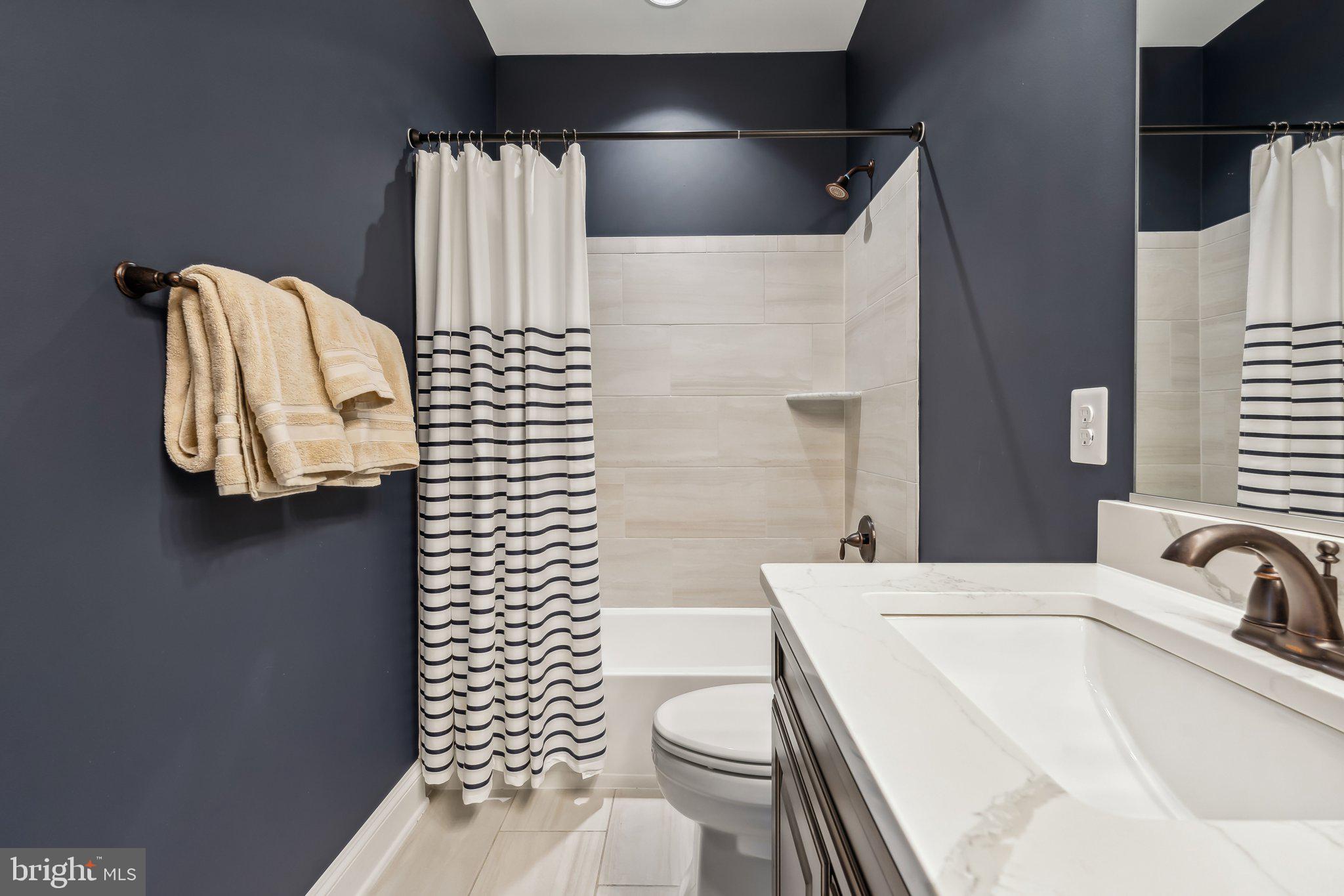 GREENS SOUTH AT WILLOWSF - Residential