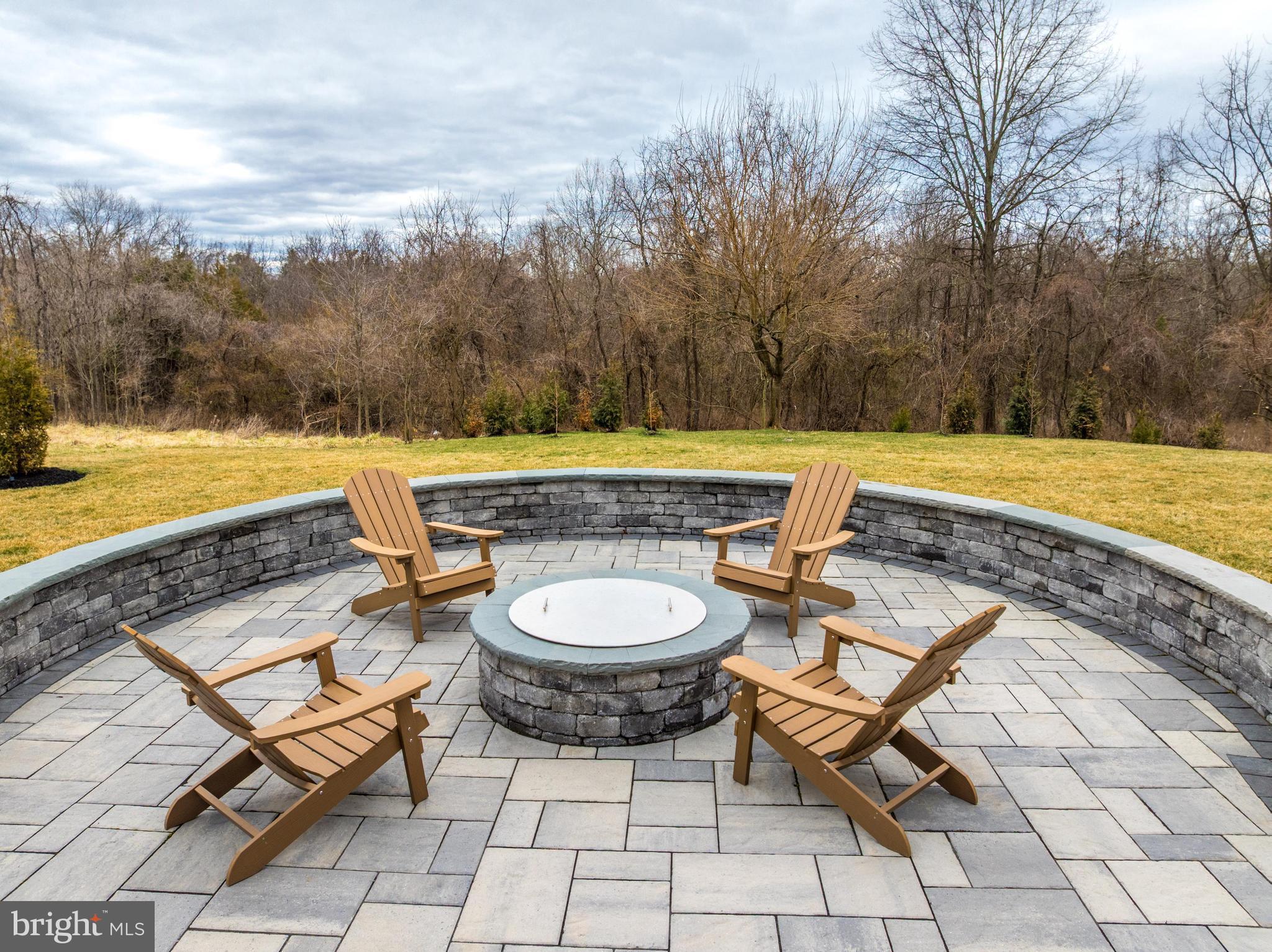 GREENS SOUTH AT WILLOWSF - Residential