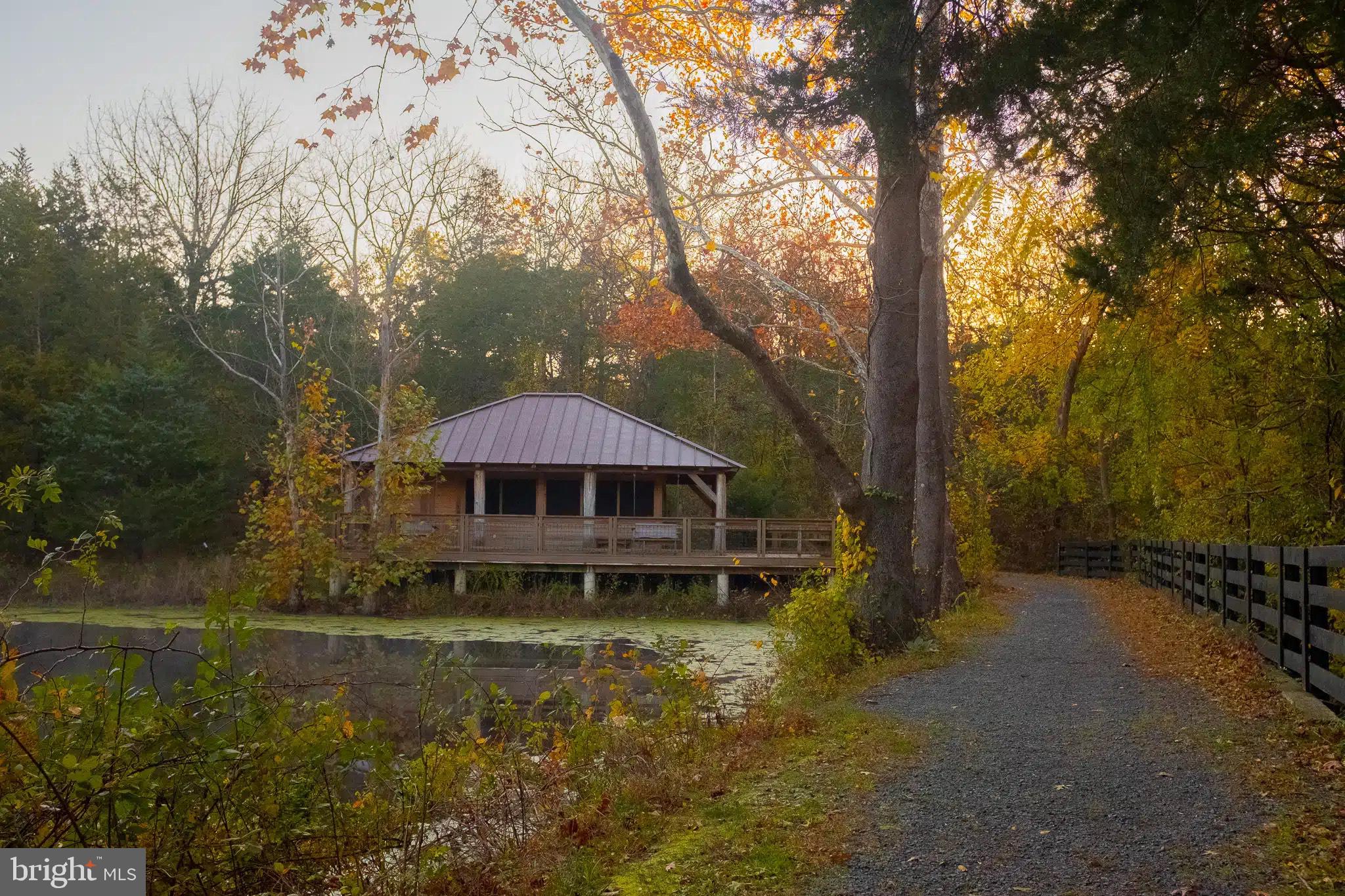 GREENS SOUTH AT WILLOWSF - Residential