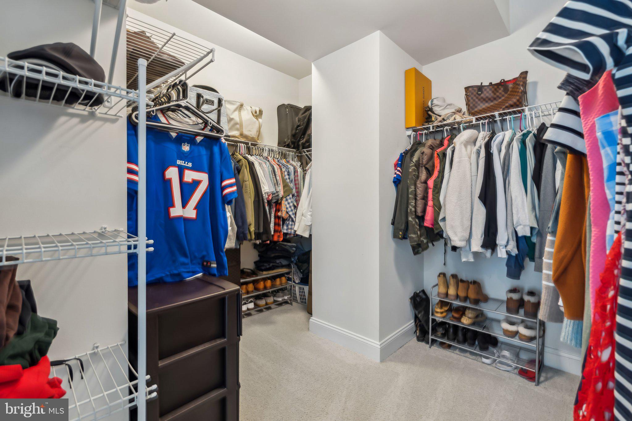 GREENS SOUTH AT WILLOWSF - Residential