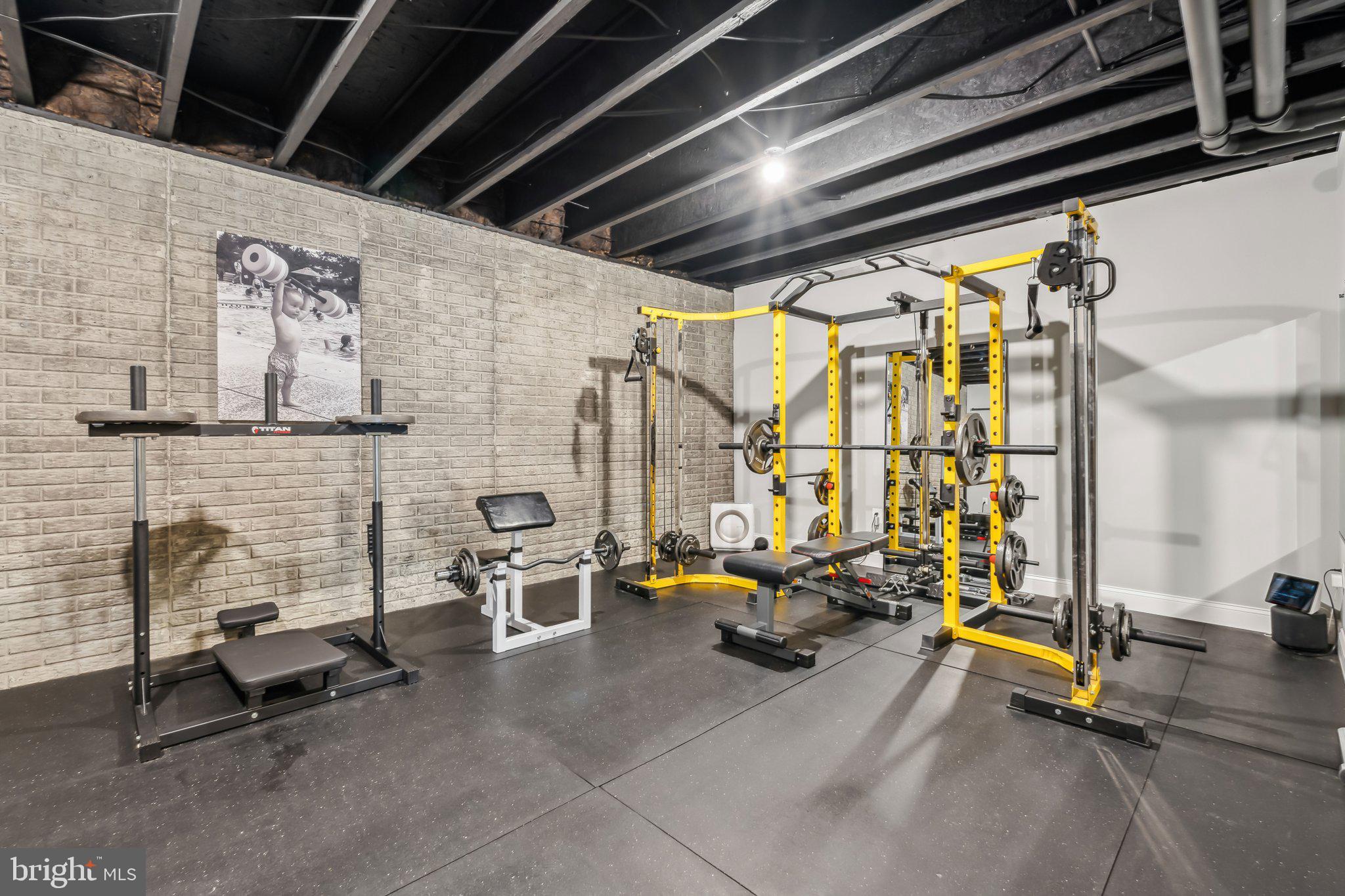 GREENS SOUTH AT WILLOWSF - Residential