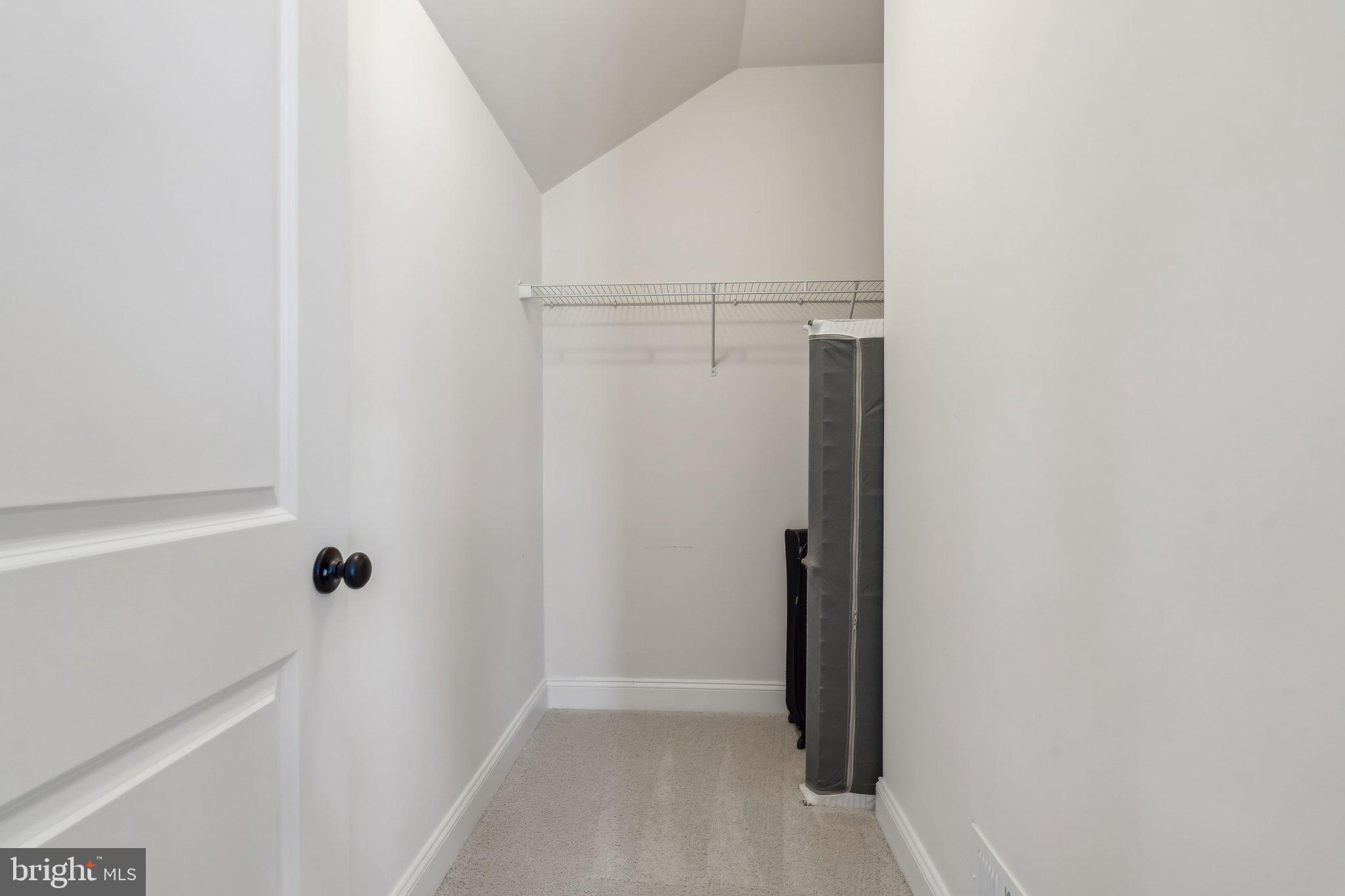 GREENS SOUTH AT WILLOWSF - Residential