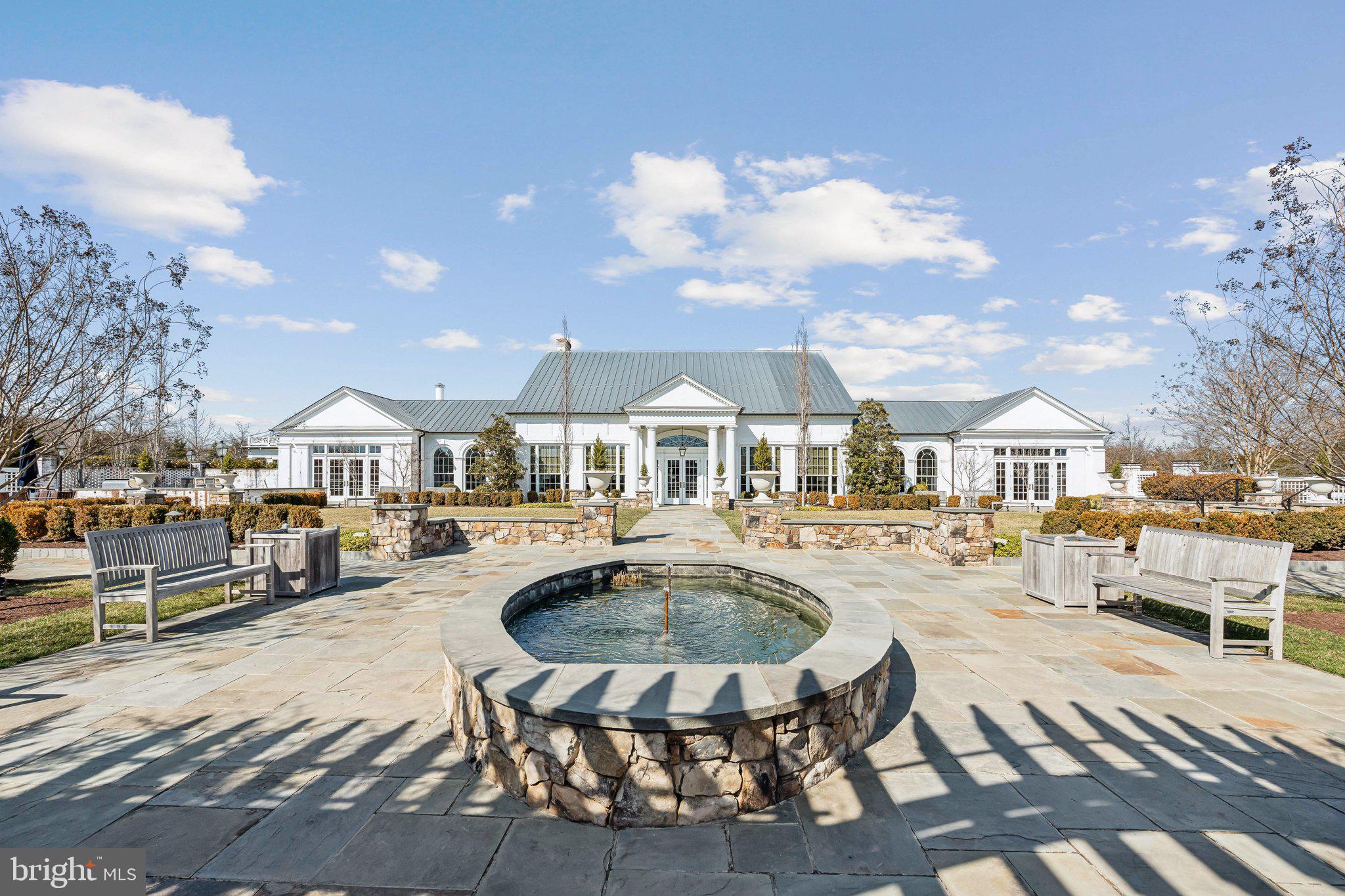 GREENS SOUTH AT WILLOWSF - Residential