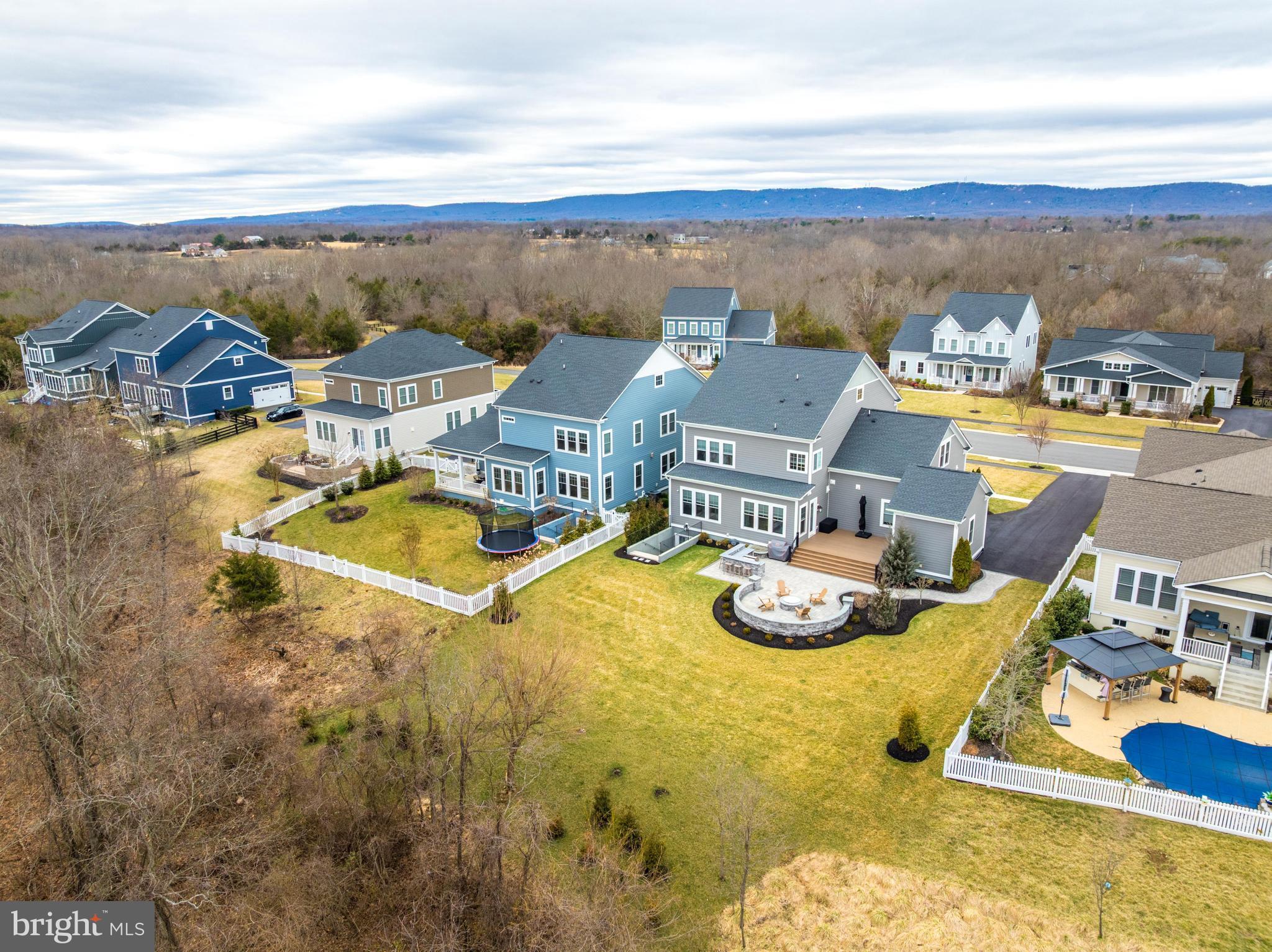 GREENS SOUTH AT WILLOWSF - Residential