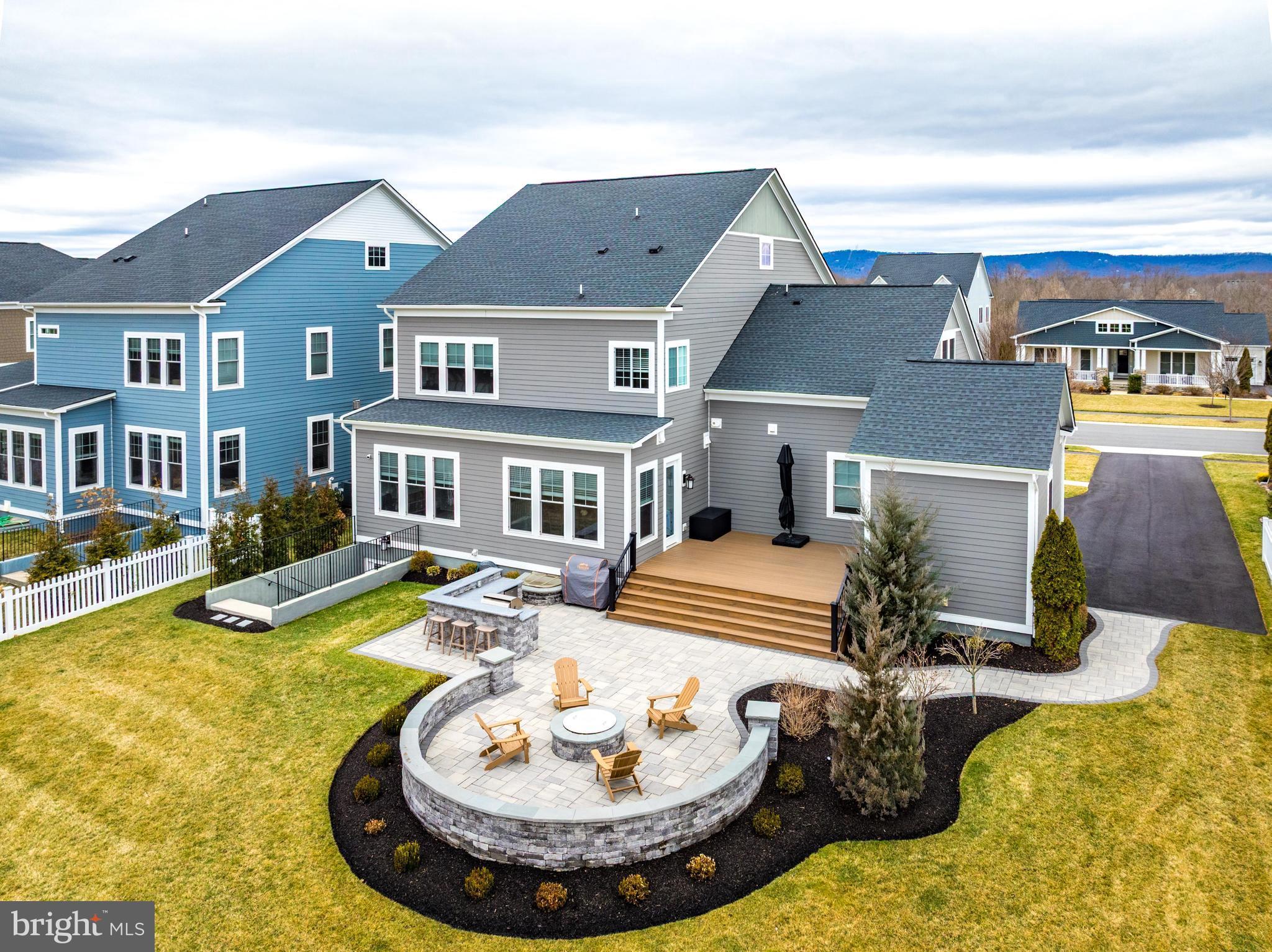 GREENS SOUTH AT WILLOWSF - Residential