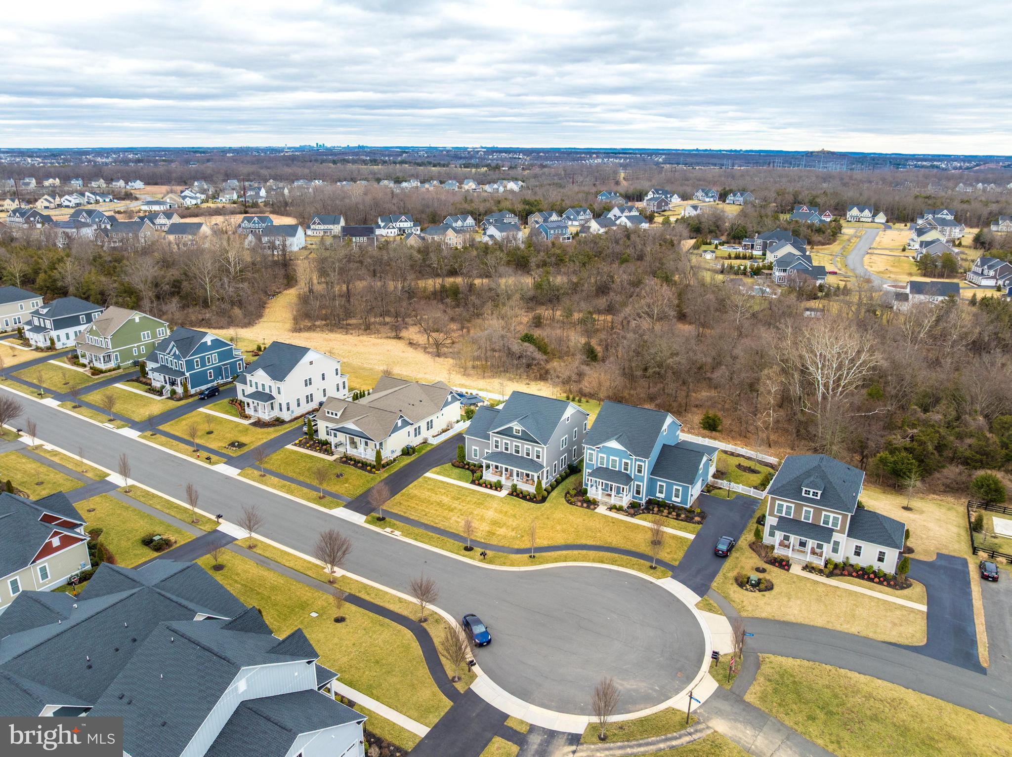 GREENS SOUTH AT WILLOWSF - Residential